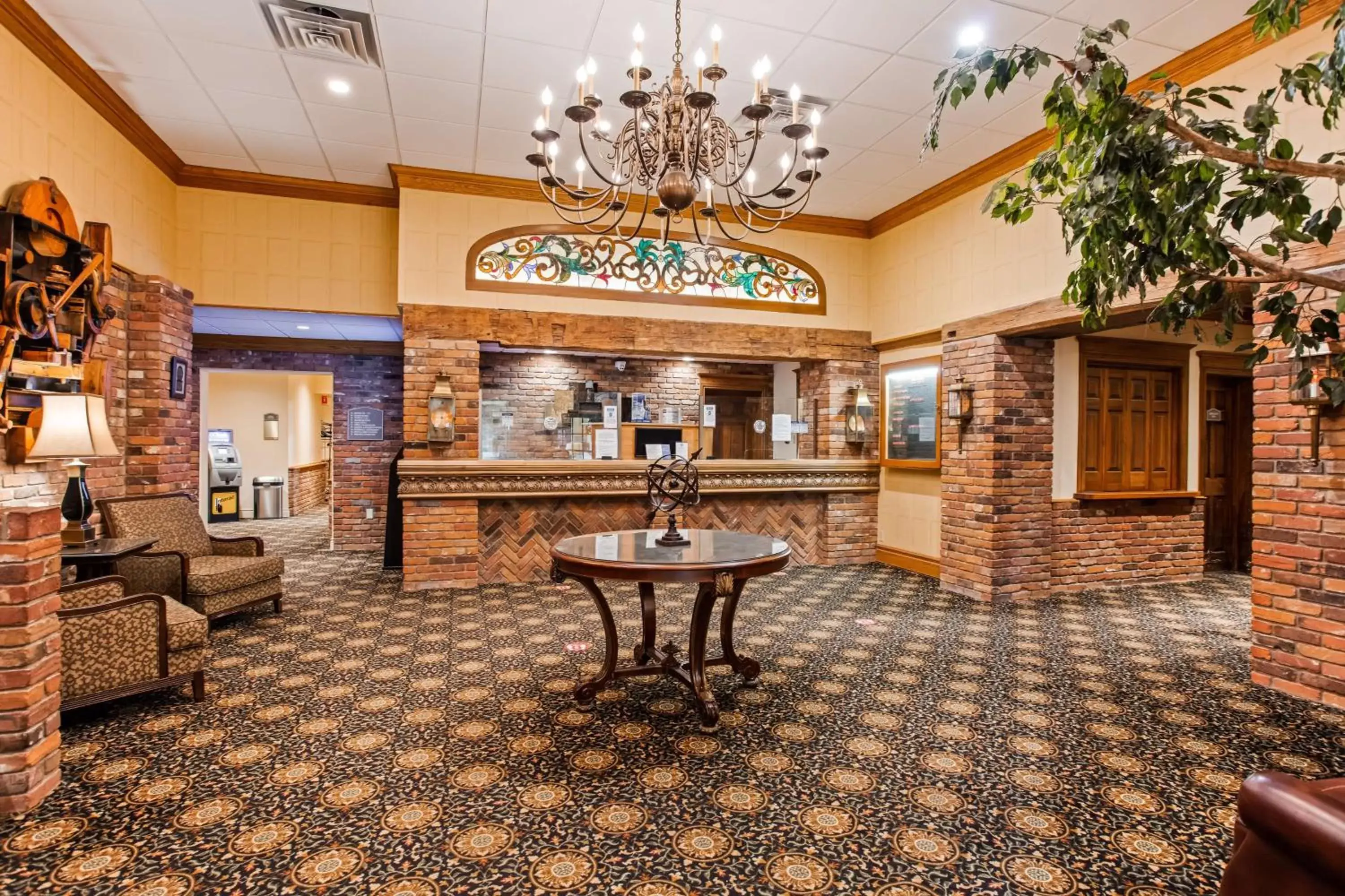 Lobby or reception in Best Western Parkway Inn & Conference Centre