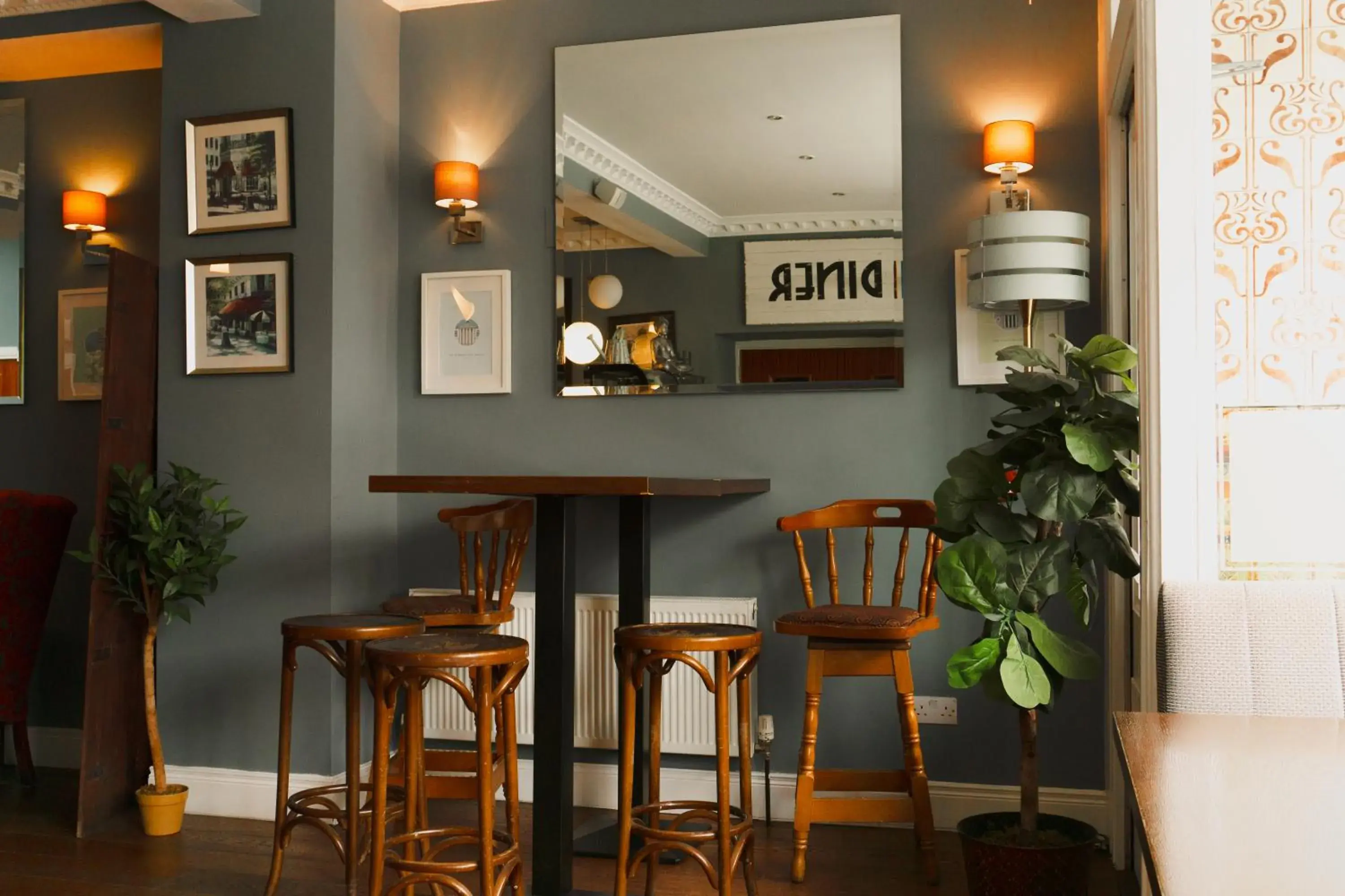 Restaurant/places to eat, Lounge/Bar in Phoenix Park Hotel