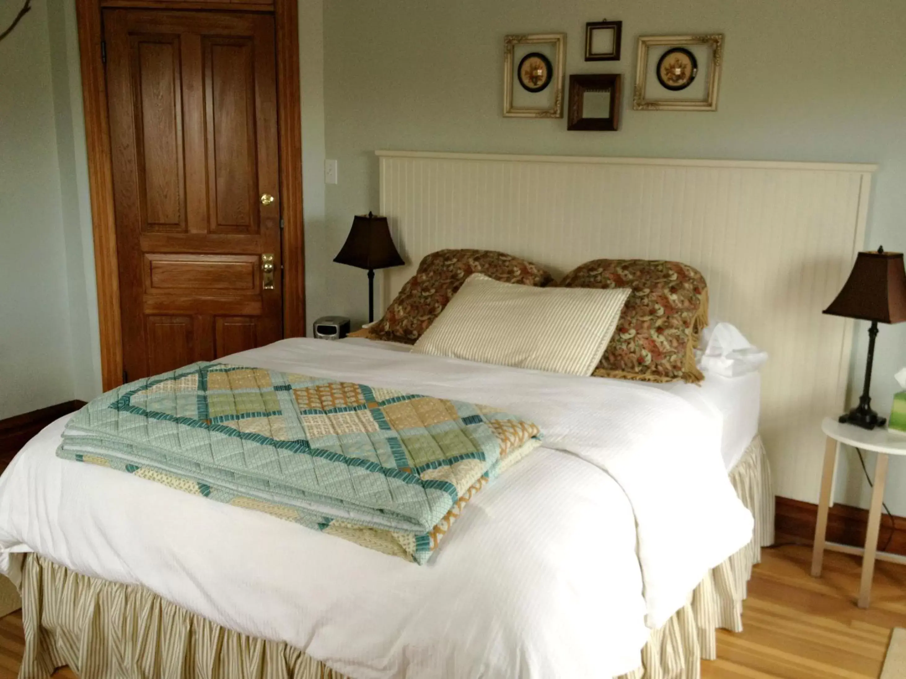 Two-Bedroom Queen Suite in The Inn at Ragged Edge Two-Bedroom Queen Suite in The Inn at Ragged Edge