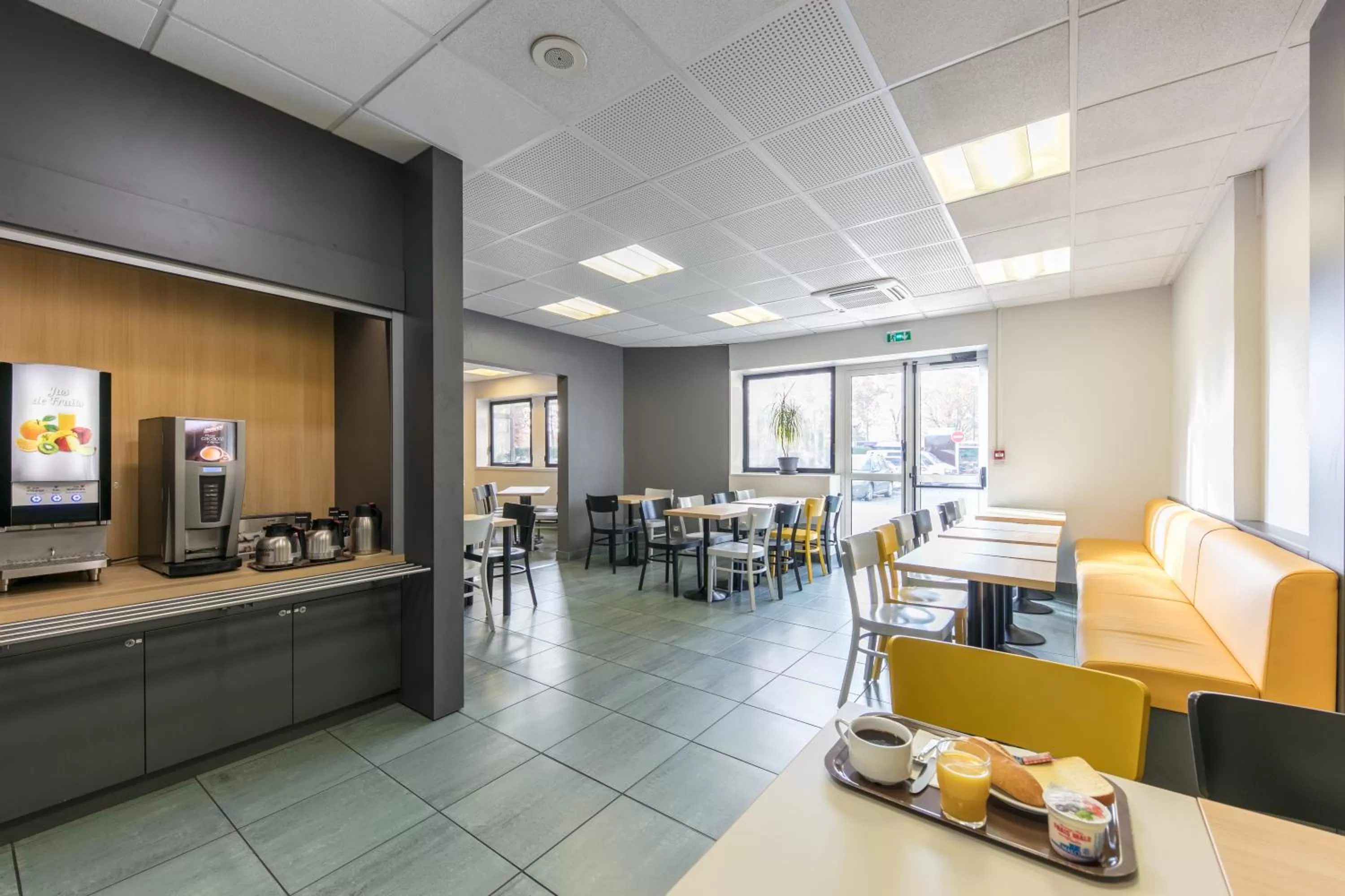 Buffet breakfast in B&B HOTEL Toulouse Centre Canal du Midi