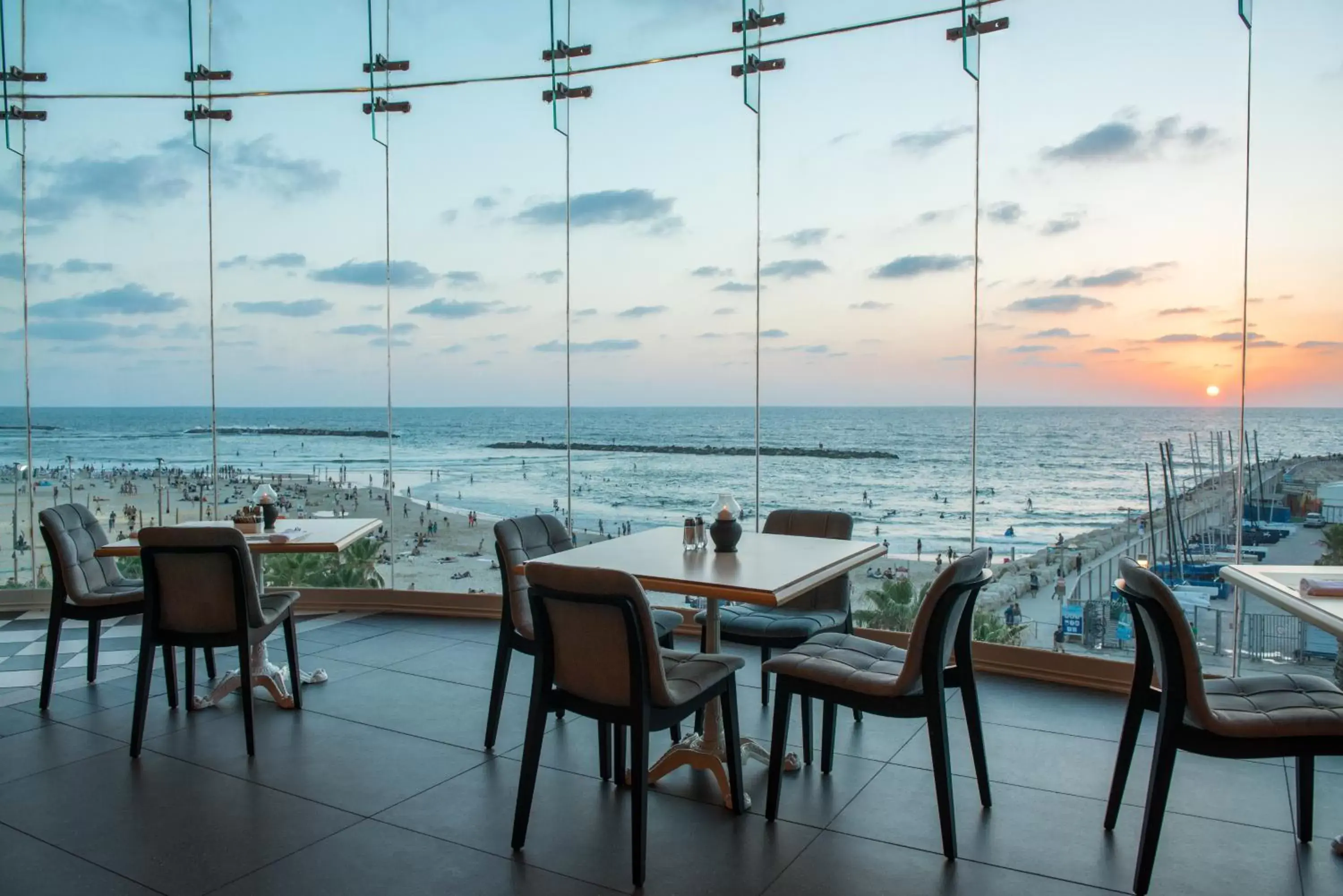 Restaurant/Places to Eat in Herods Tel Aviv By The Beach