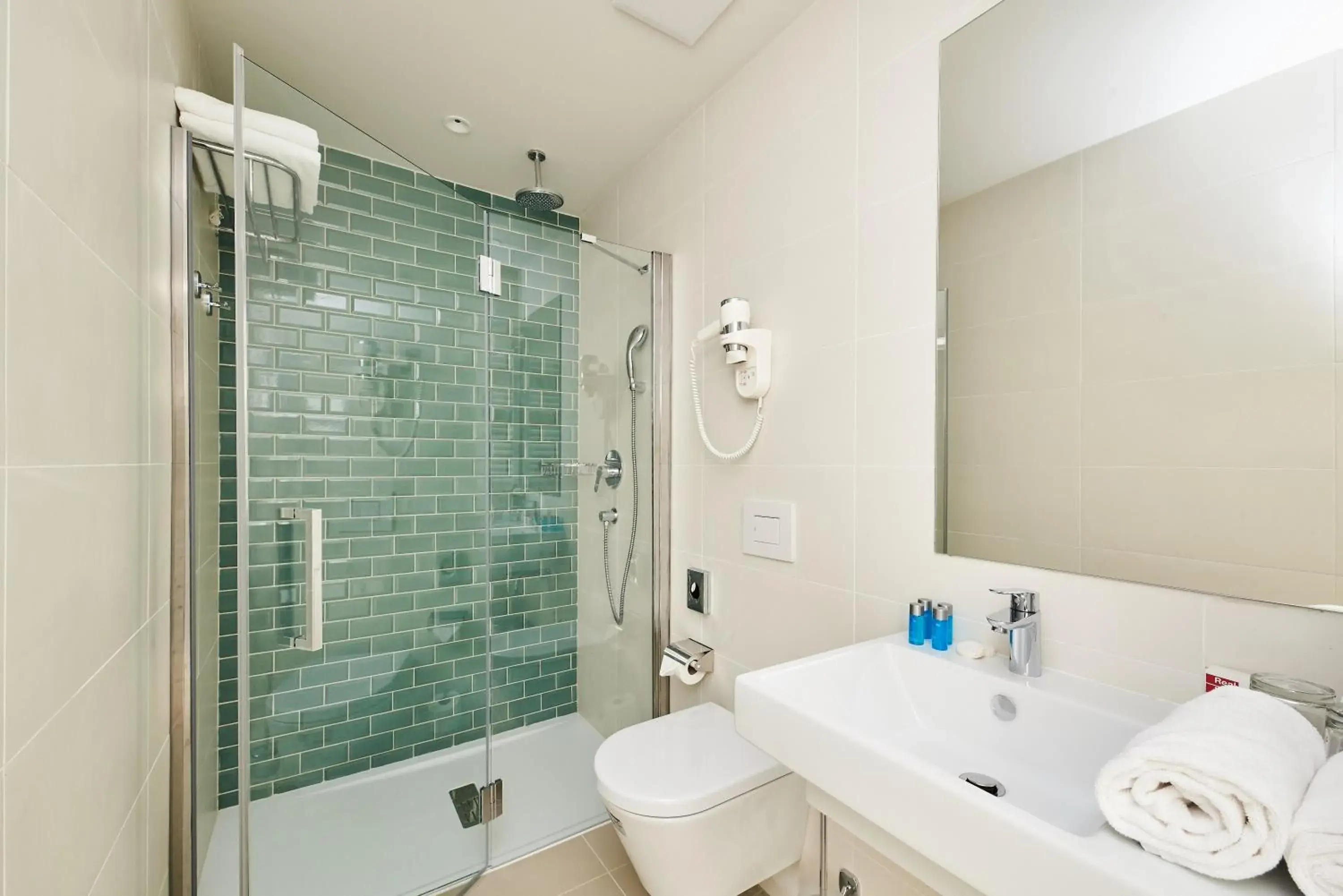 Bathroom in Hotel Sipar Plava Laguna Bathroom in Hotel Sipar Plava Laguna