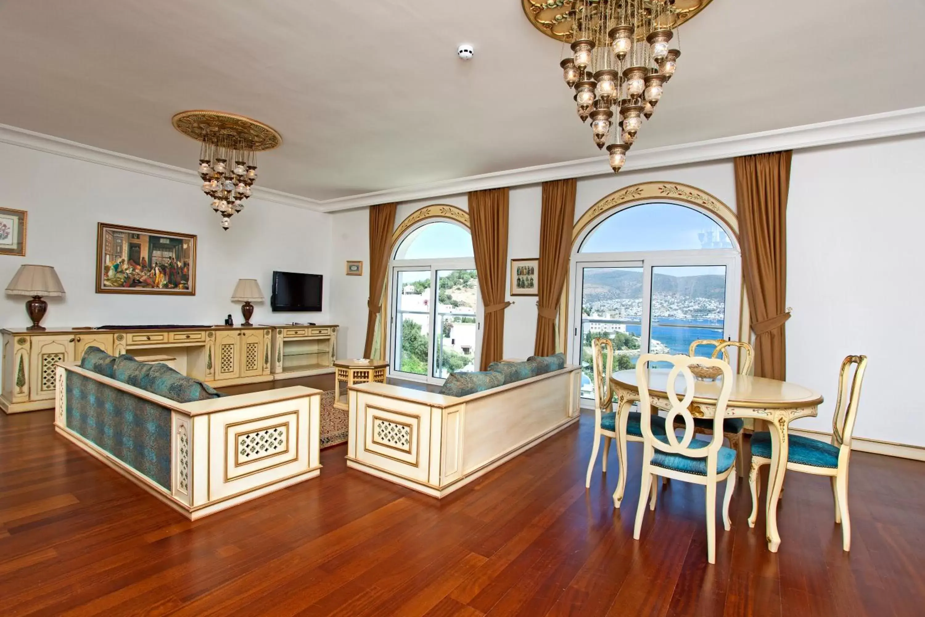 Living room, Dining Area in Salmakis Resort & Spa