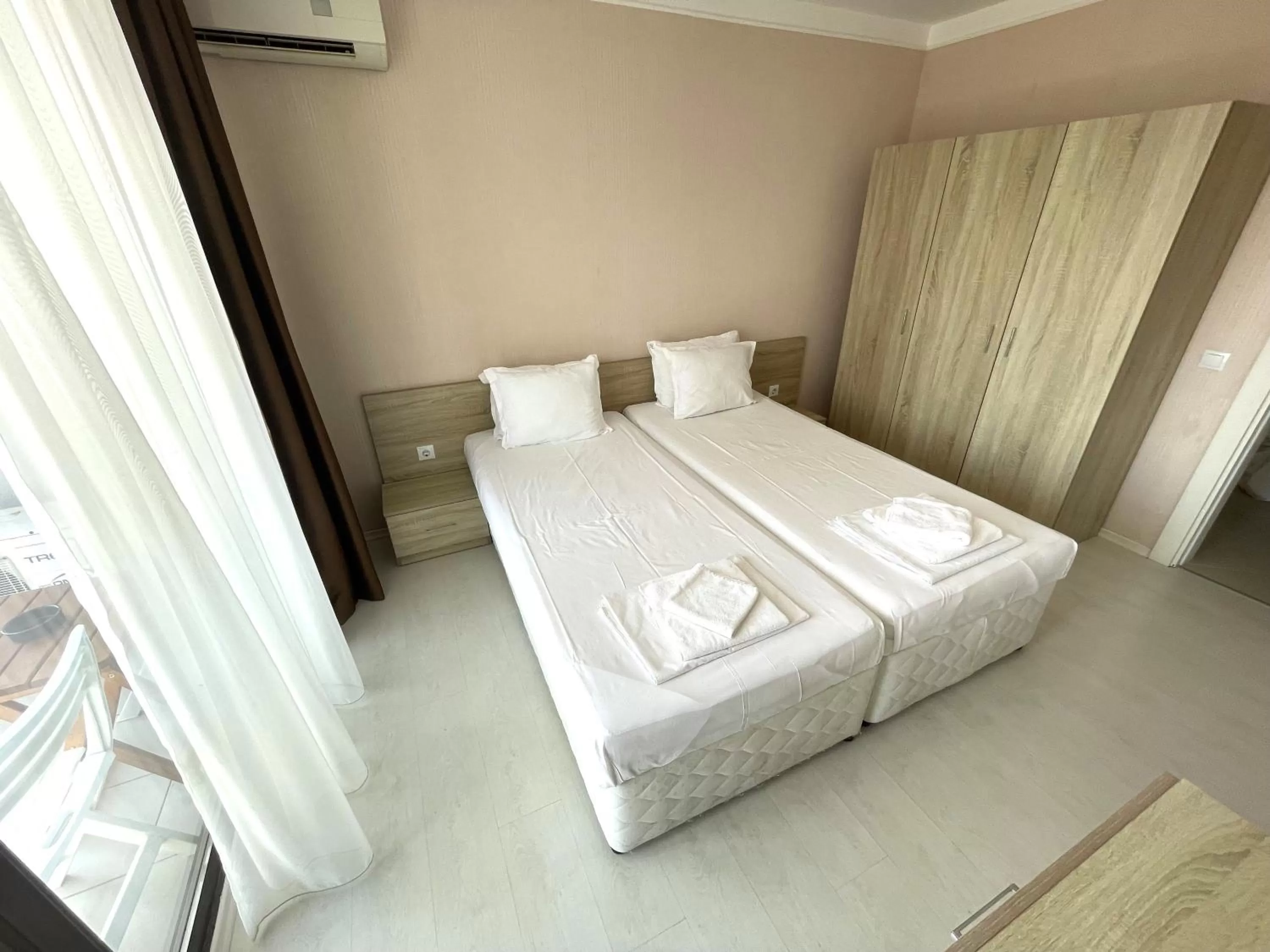 Bed in Stamopolu Lux ground floor