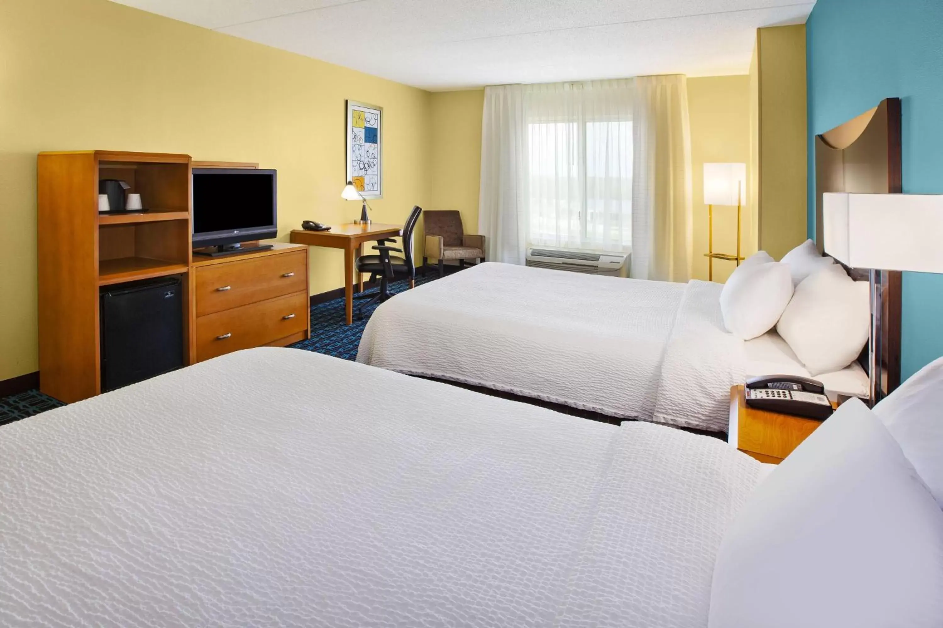 Photo of the whole room in Fairfield Inn & Suites by Marriott Lexington North