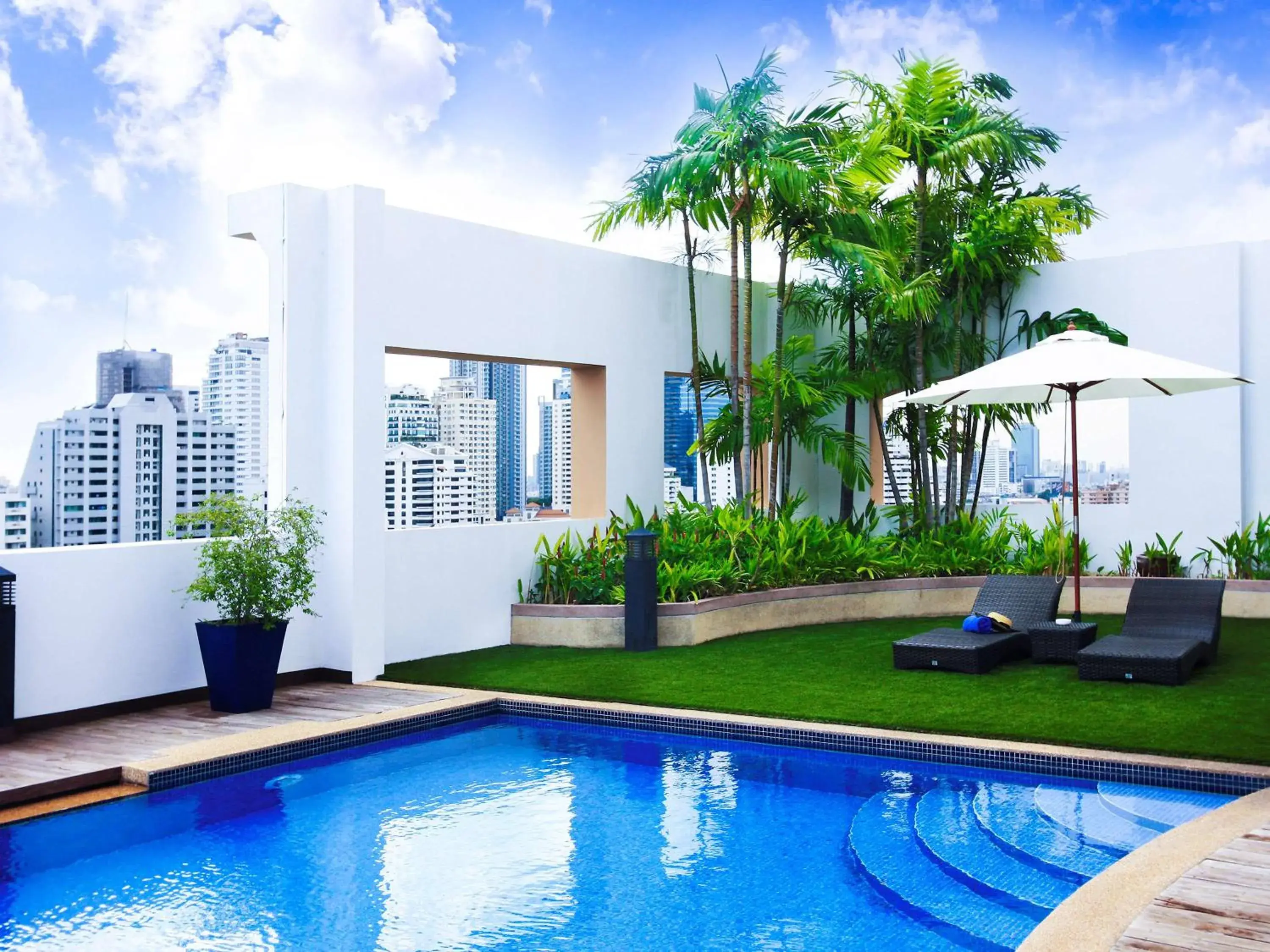 Property building, Swimming Pool in Grand Mercure Bangkok Asoke Residence