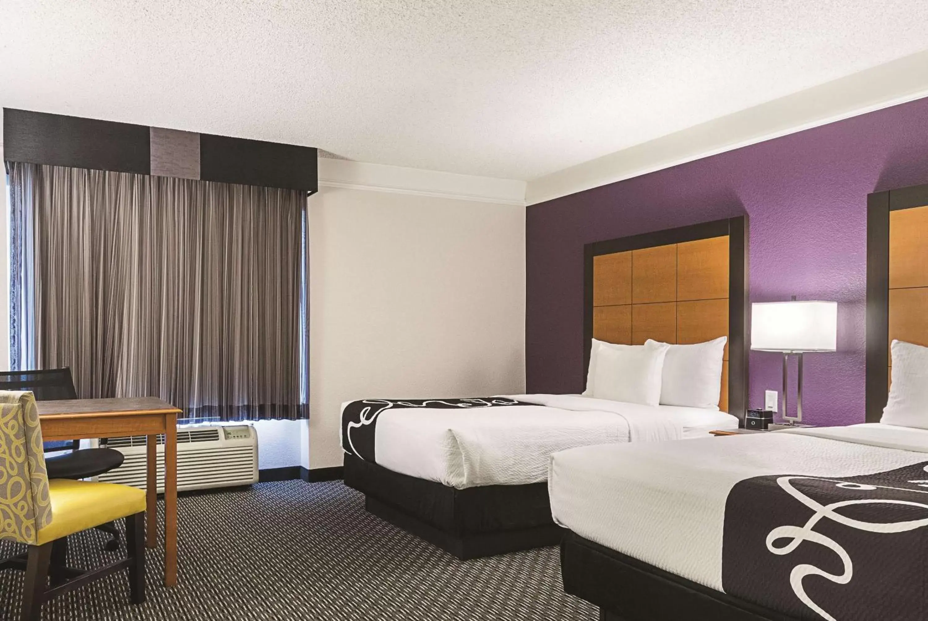 Photo of the whole room, Bed in La Quinta by Wyndham Ontario Airport