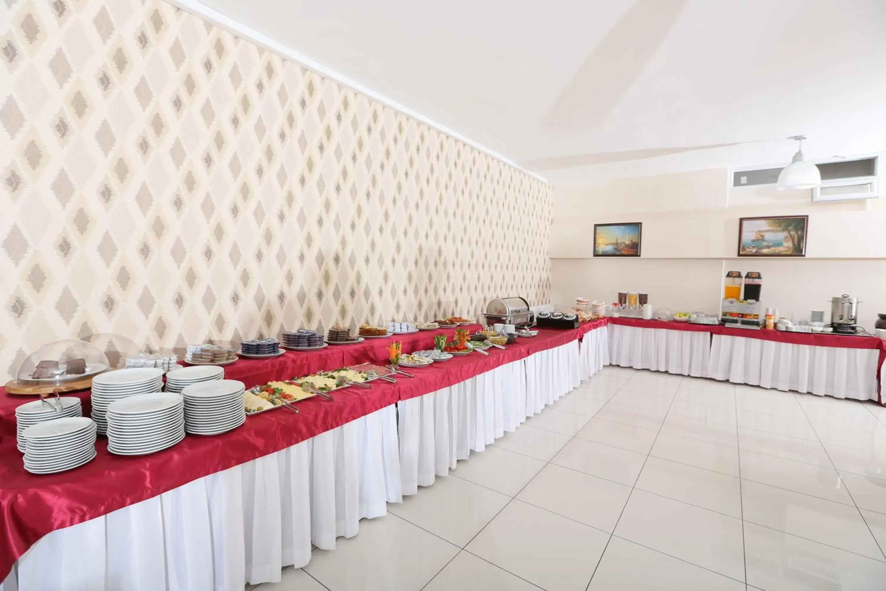 Restaurant/places to eat in Hotel Avcilar City
