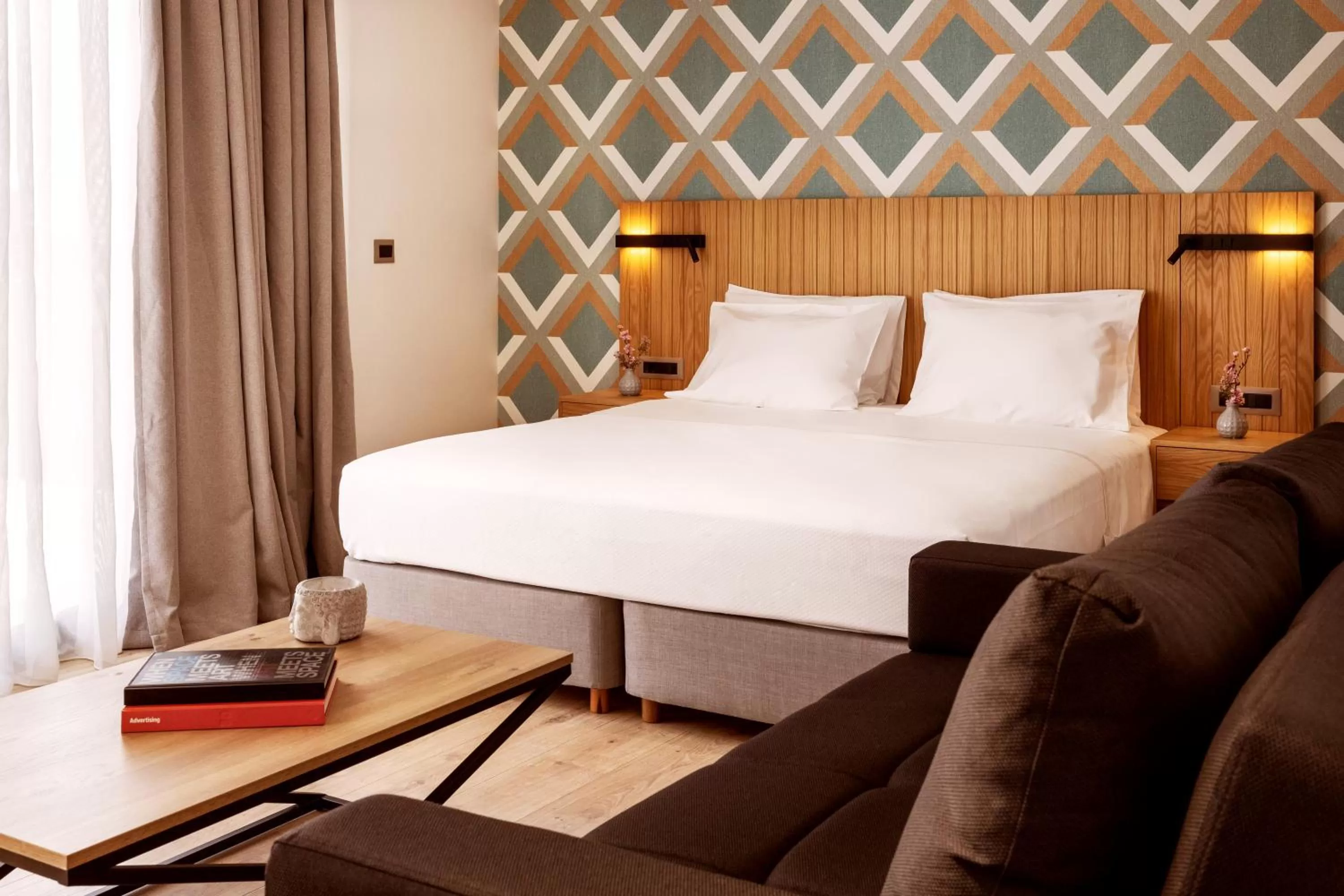 Bed in DAYS City Suites Athens