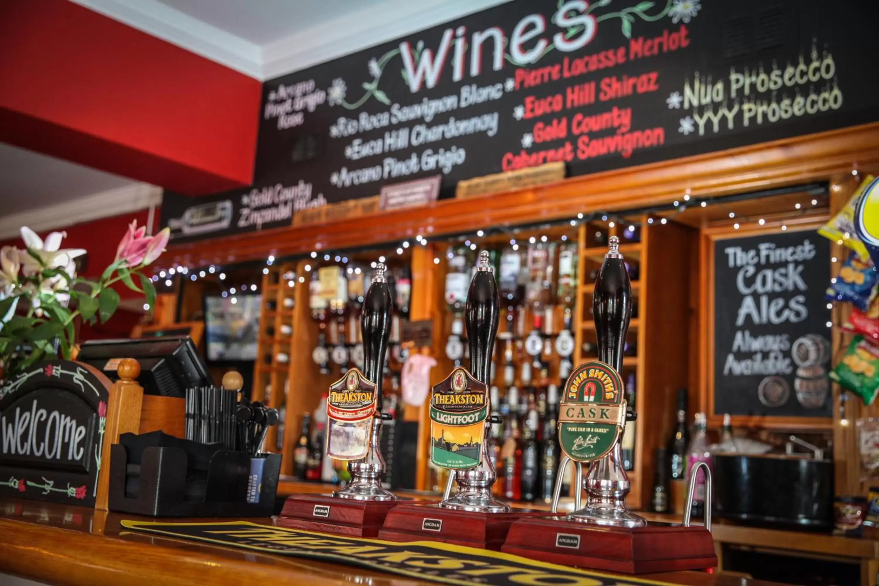 Lounge or bar, Lounge/Bar in The White House Inn - Whitby