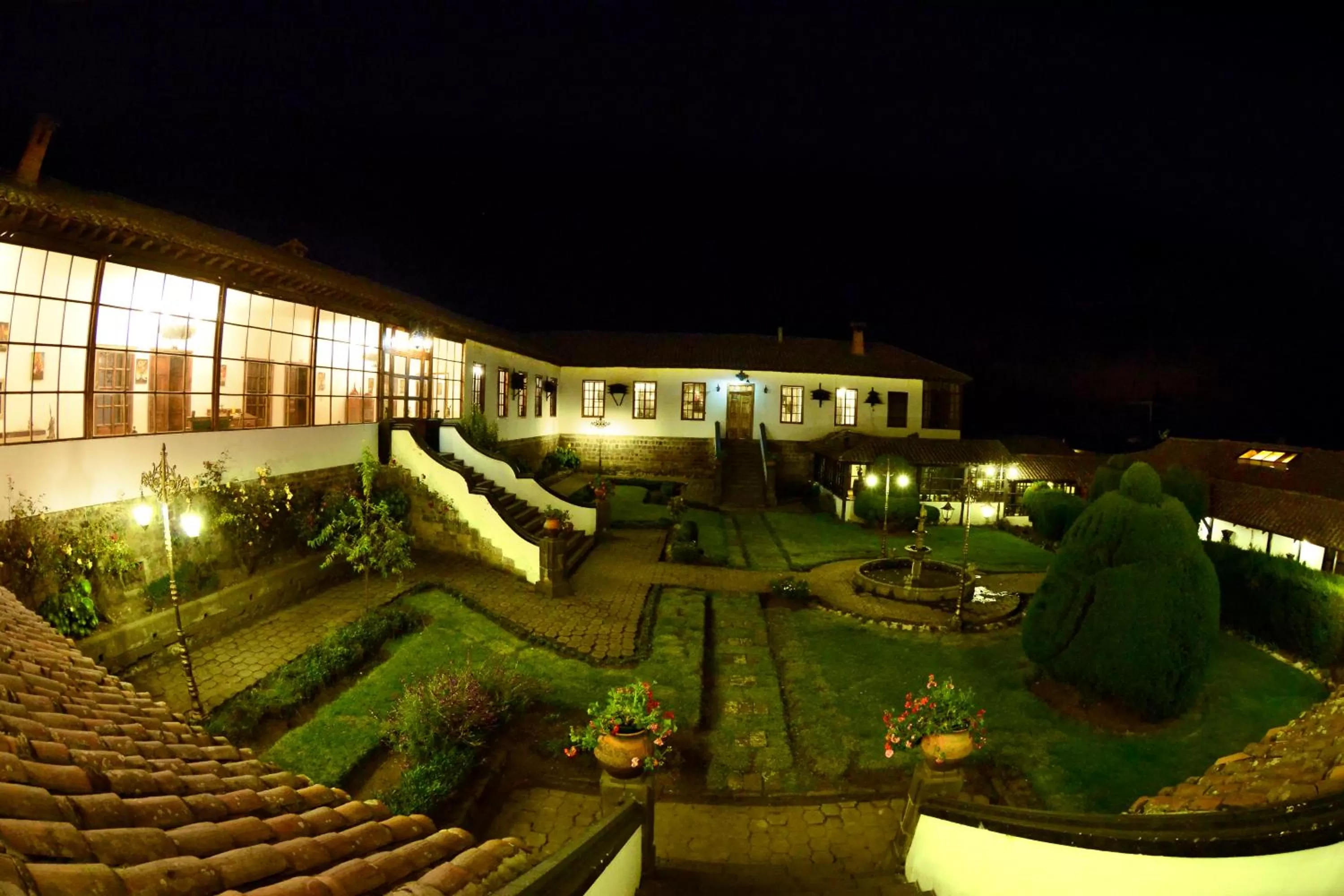 Night in Hostería La Andaluza