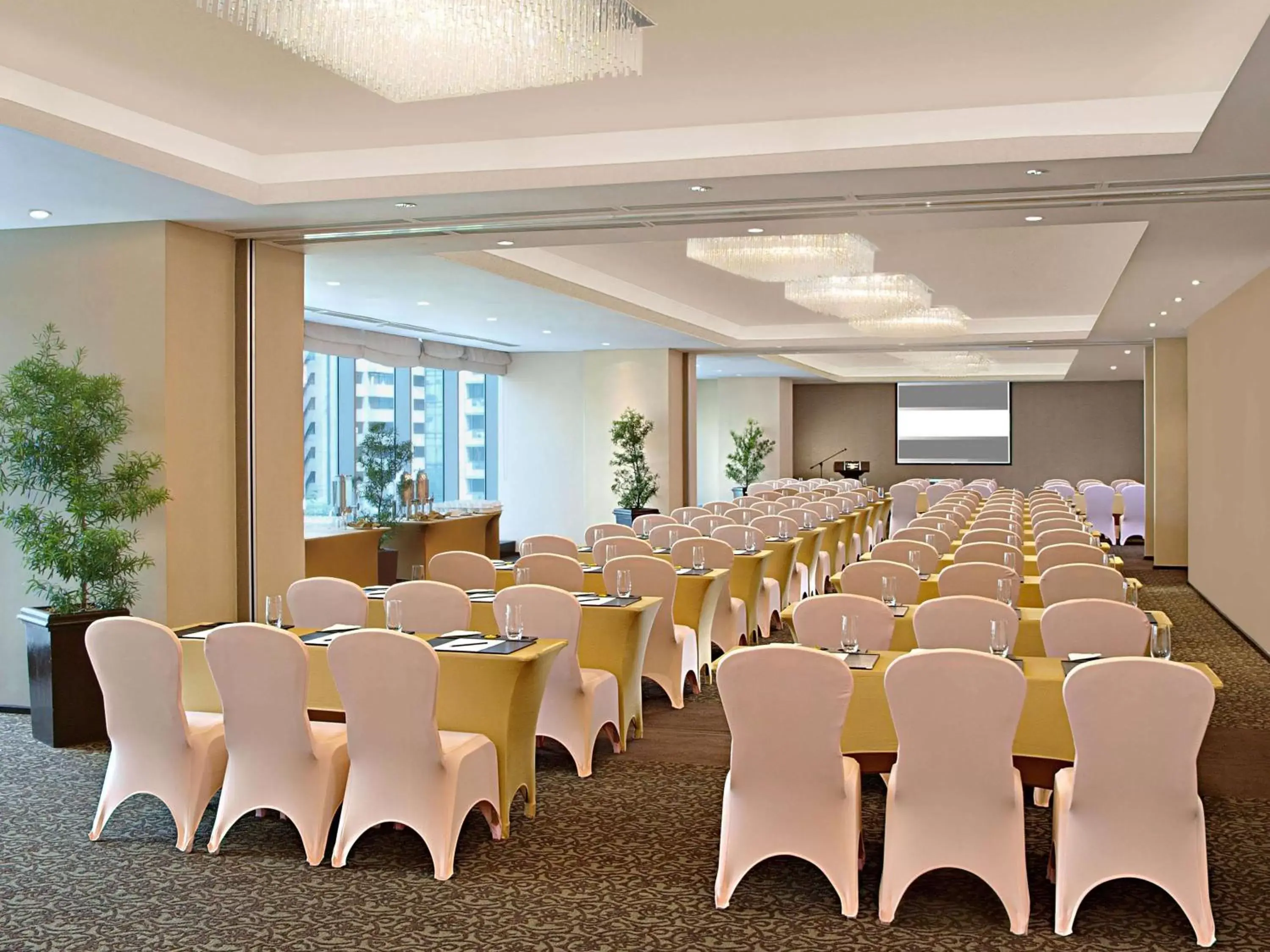 Meeting/conference room in Joy-Nostalg Hotel & Suites Manila Managed by AccorHotels