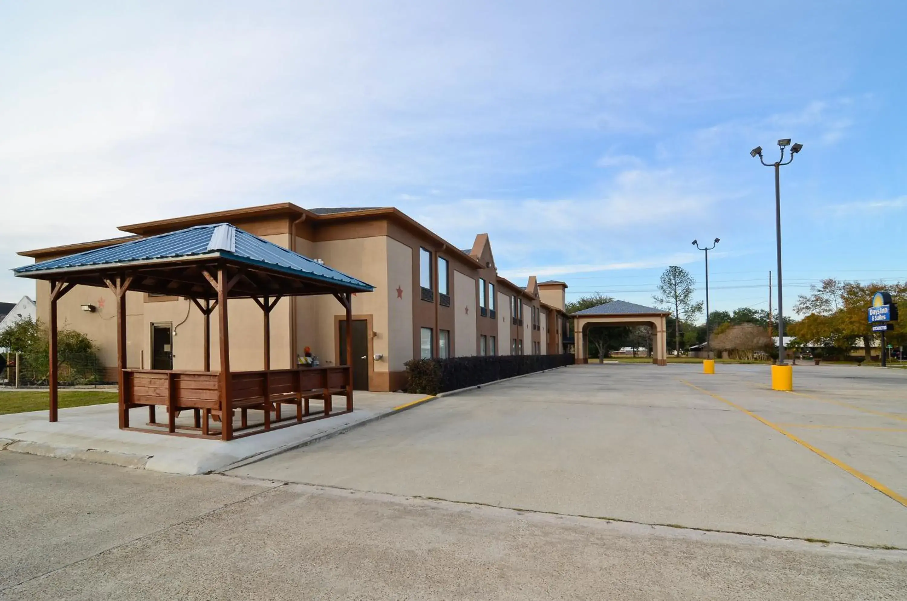 Facade/entrance, Property Building in Days Inn & Suites by Wyndham Eunice