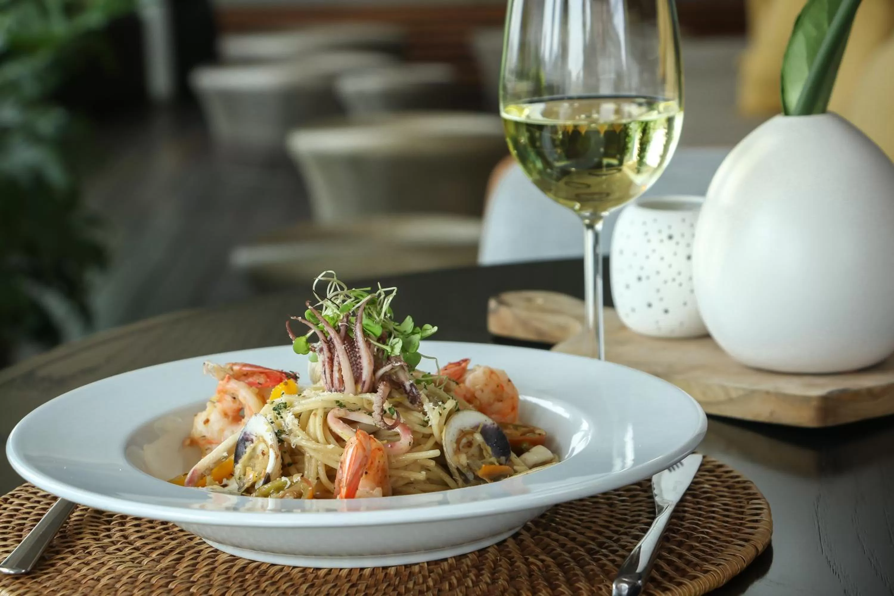 Communal lounge/ TV room in Suites Contempo