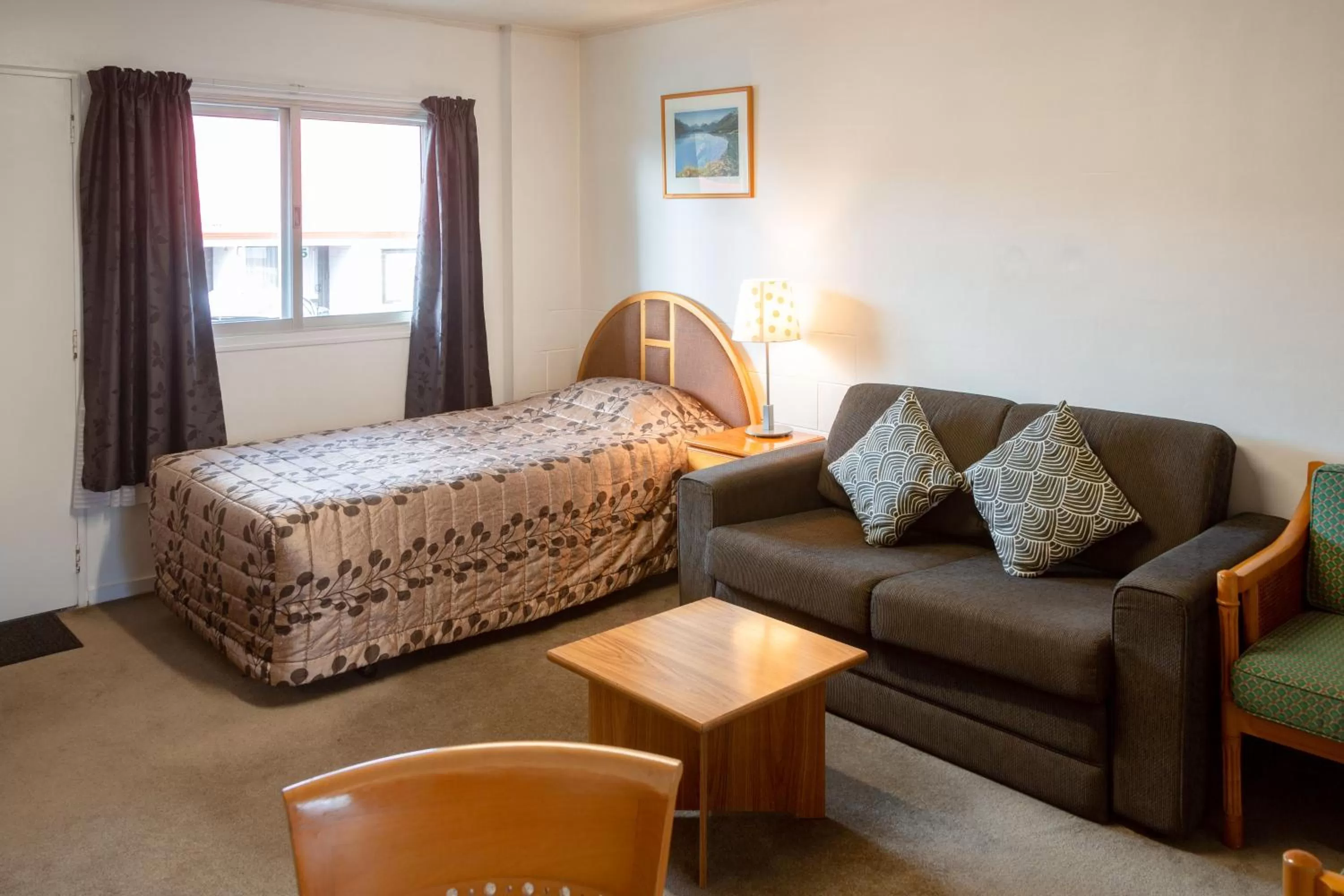 Bed in New Haven Motel