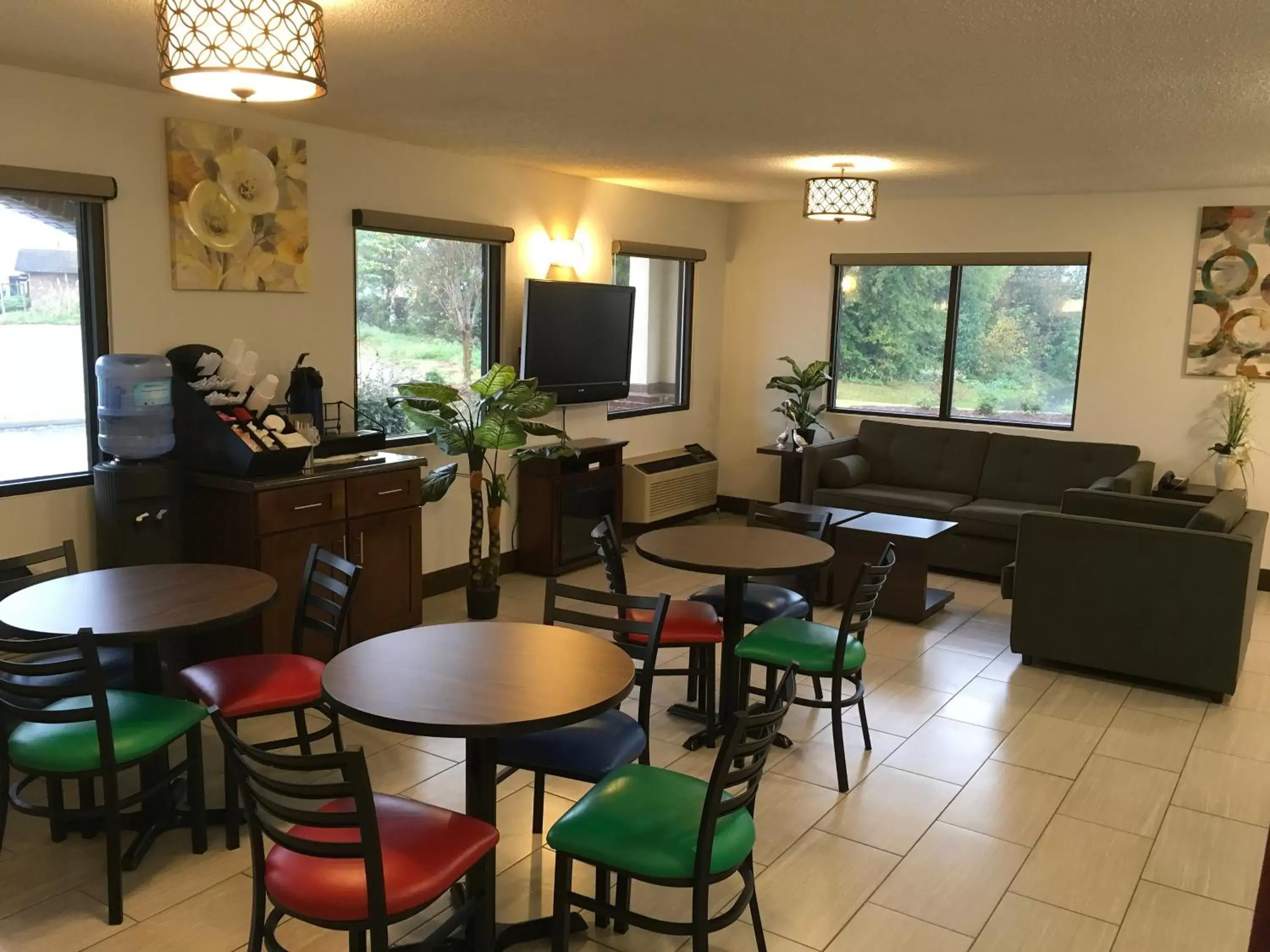 Restaurant/places to eat in GuestHouse Inn Dothan Restaurant/places to eat in GuestHouse Inn Dothan