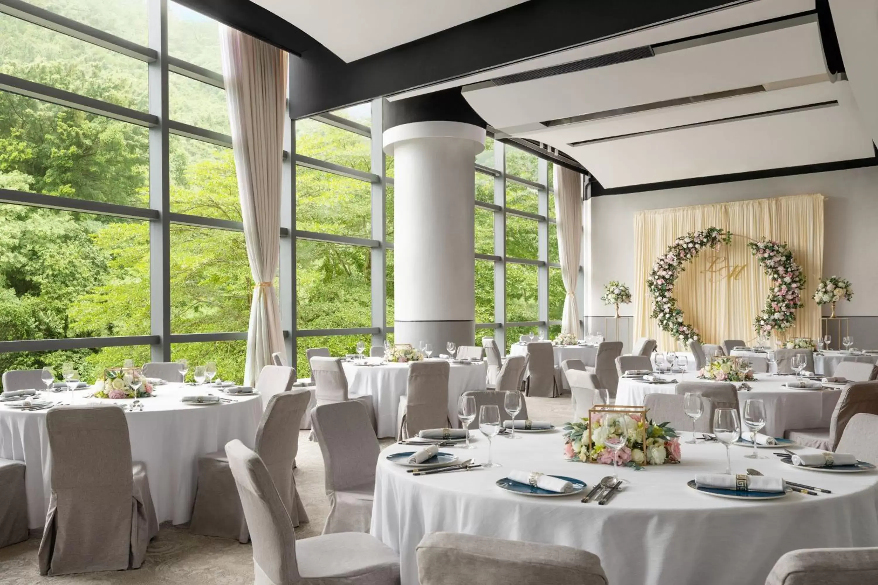 Meeting/conference room, Restaurant/Places to Eat in Le Méridien Hong Kong, Cyberport