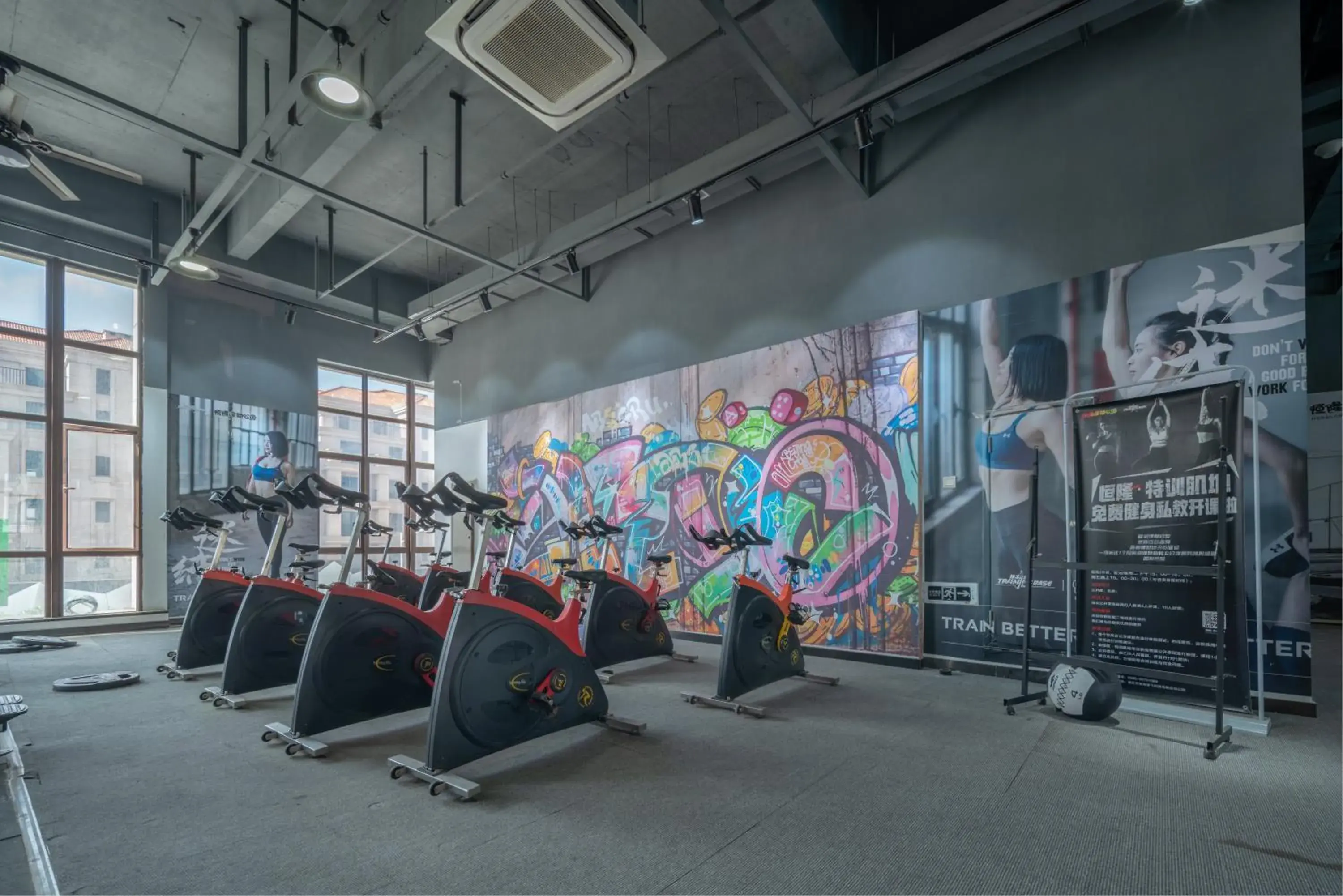 Fitness centre/facilities in Holiday Inn Express Jinjiang Anhai by IHG Fitness centre/facilities in Holiday Inn Express Jinjiang Anhai by IHG