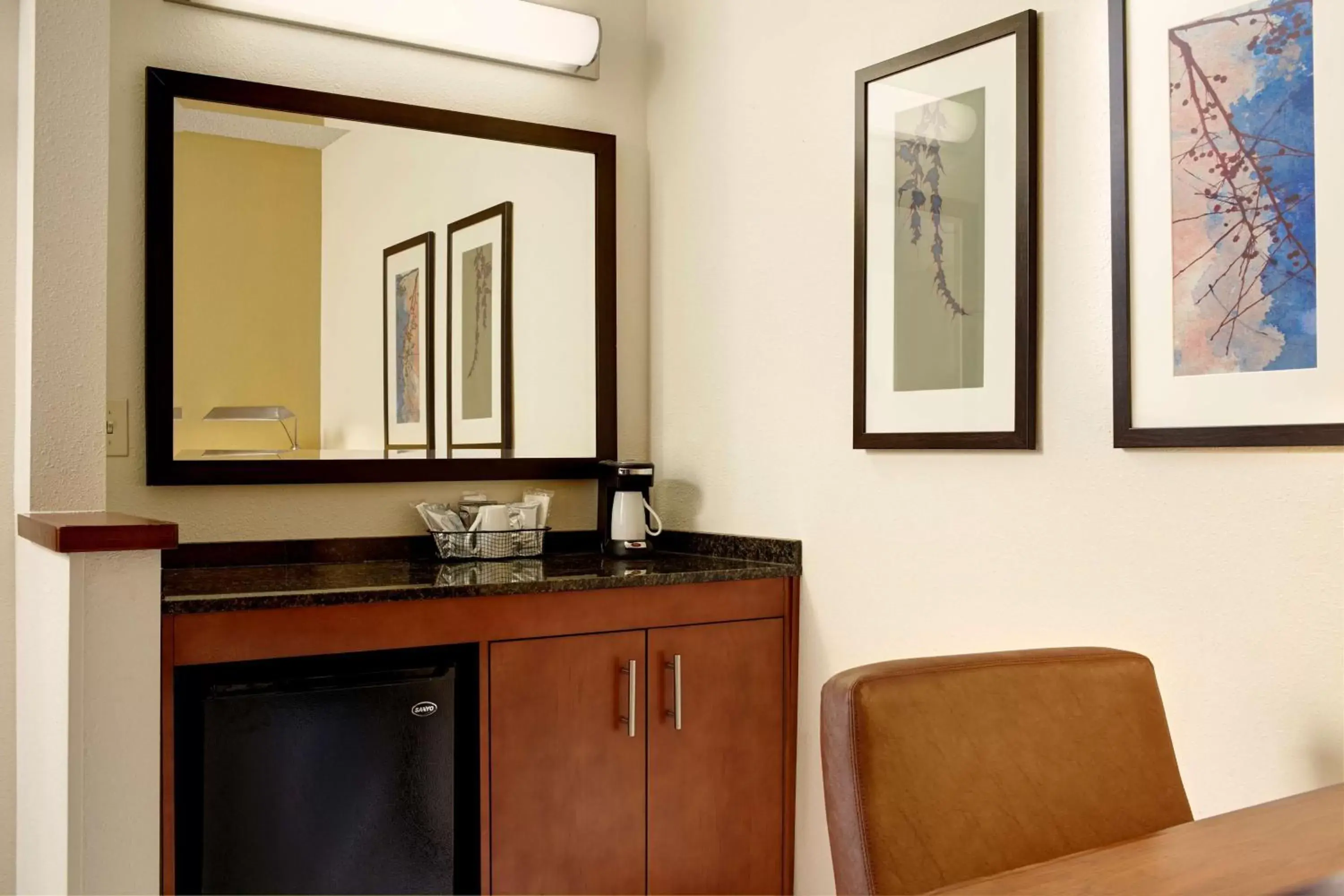 Photo of the whole room in Hyatt Place Bethlehem-Downtown Photo of the whole room in Hyatt Place Bethlehem-Downtown