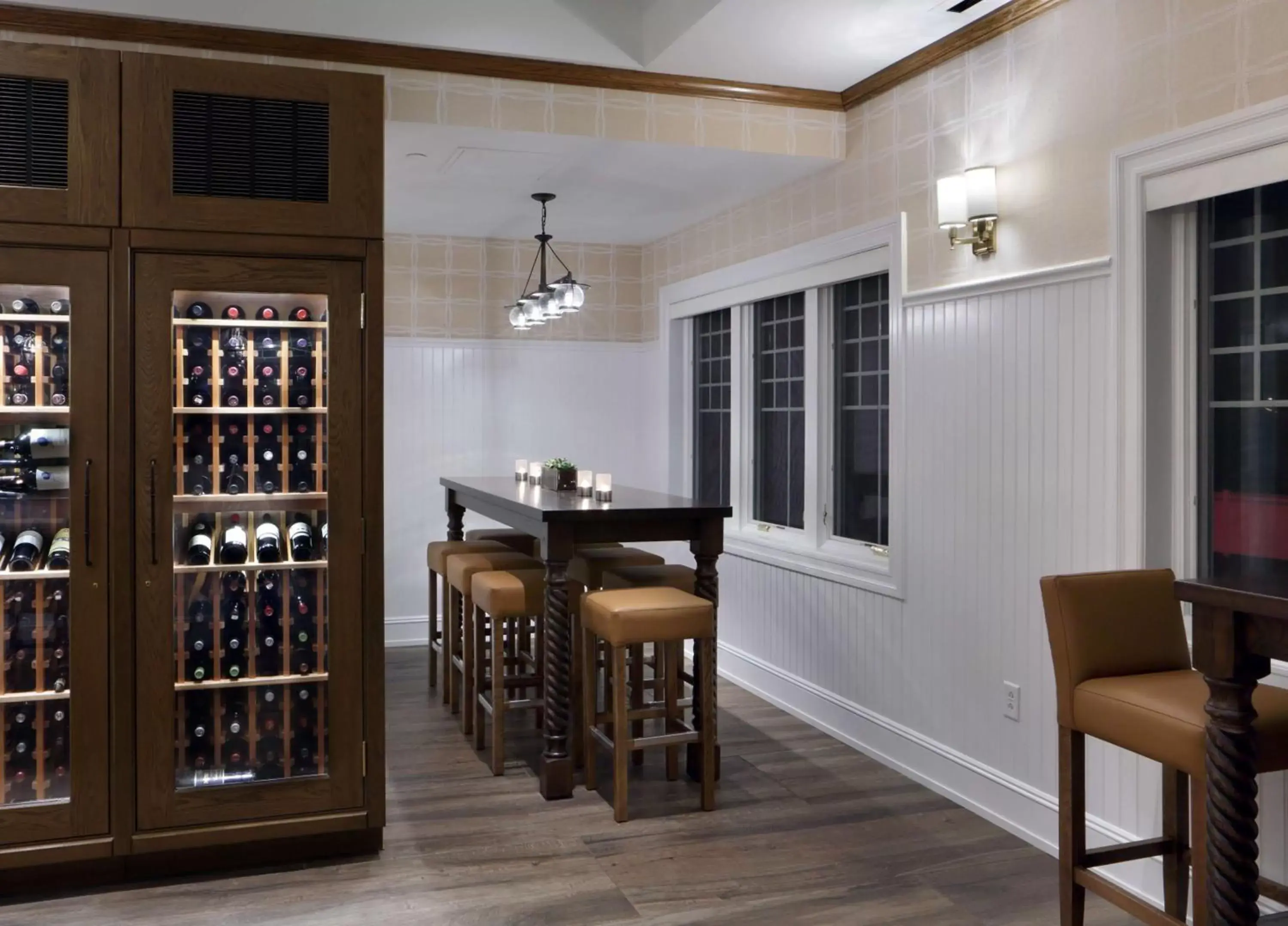 Dining area in Madison Beach Hotel, Curio Collection by Hilton