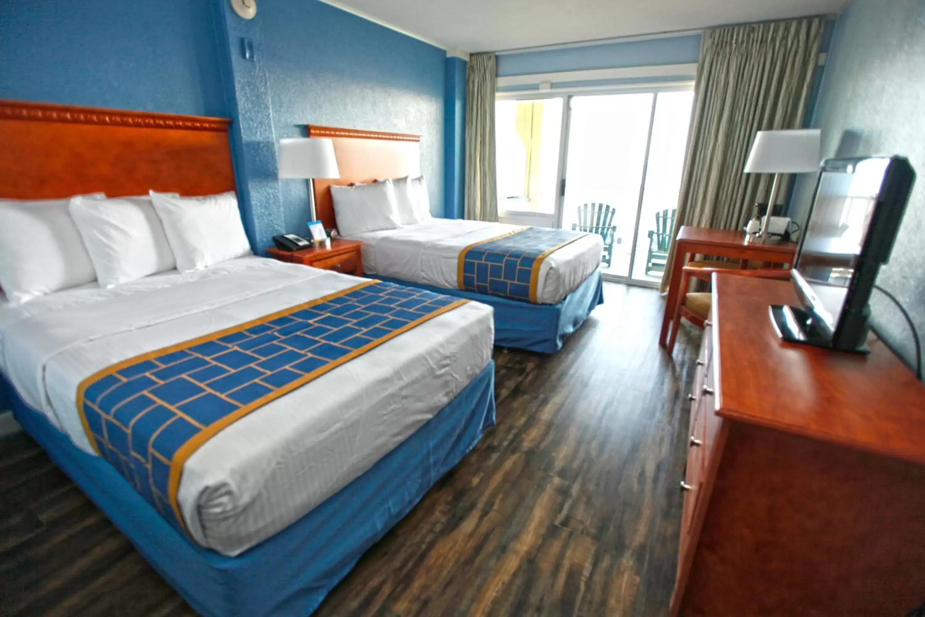 Photo of the whole room, Bed in Days Inn by Wyndham Ocean City Oceanfront