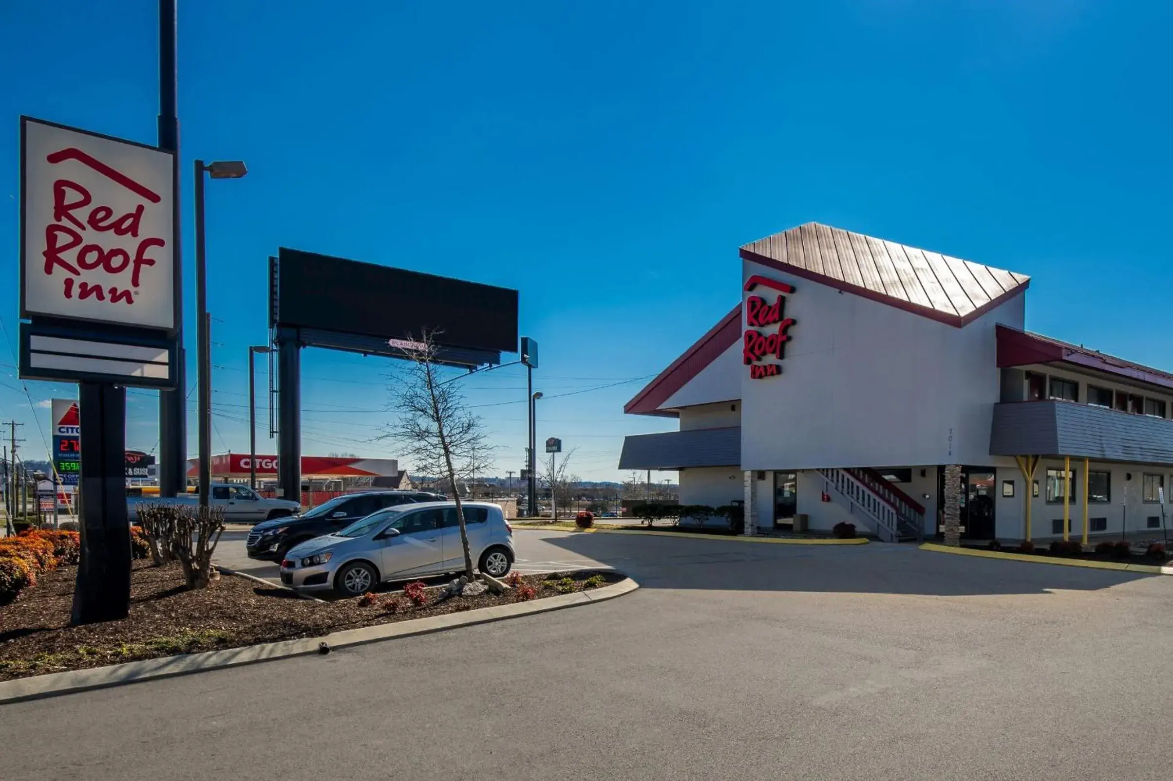 Property Building in Red Roof Inn Chattanooga Airport