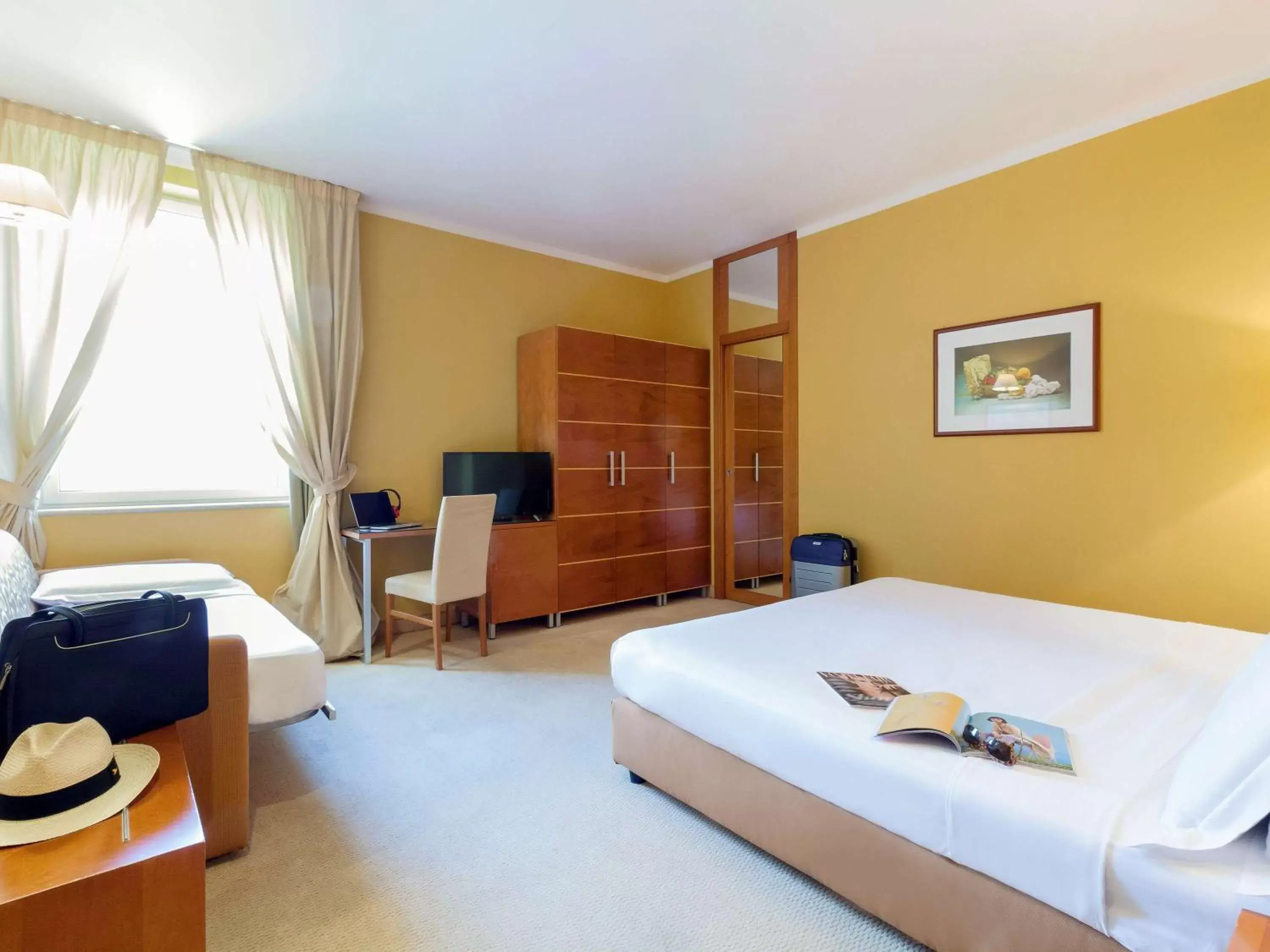 Photo of the whole room in Ibis Styles Bari Giovinazzo