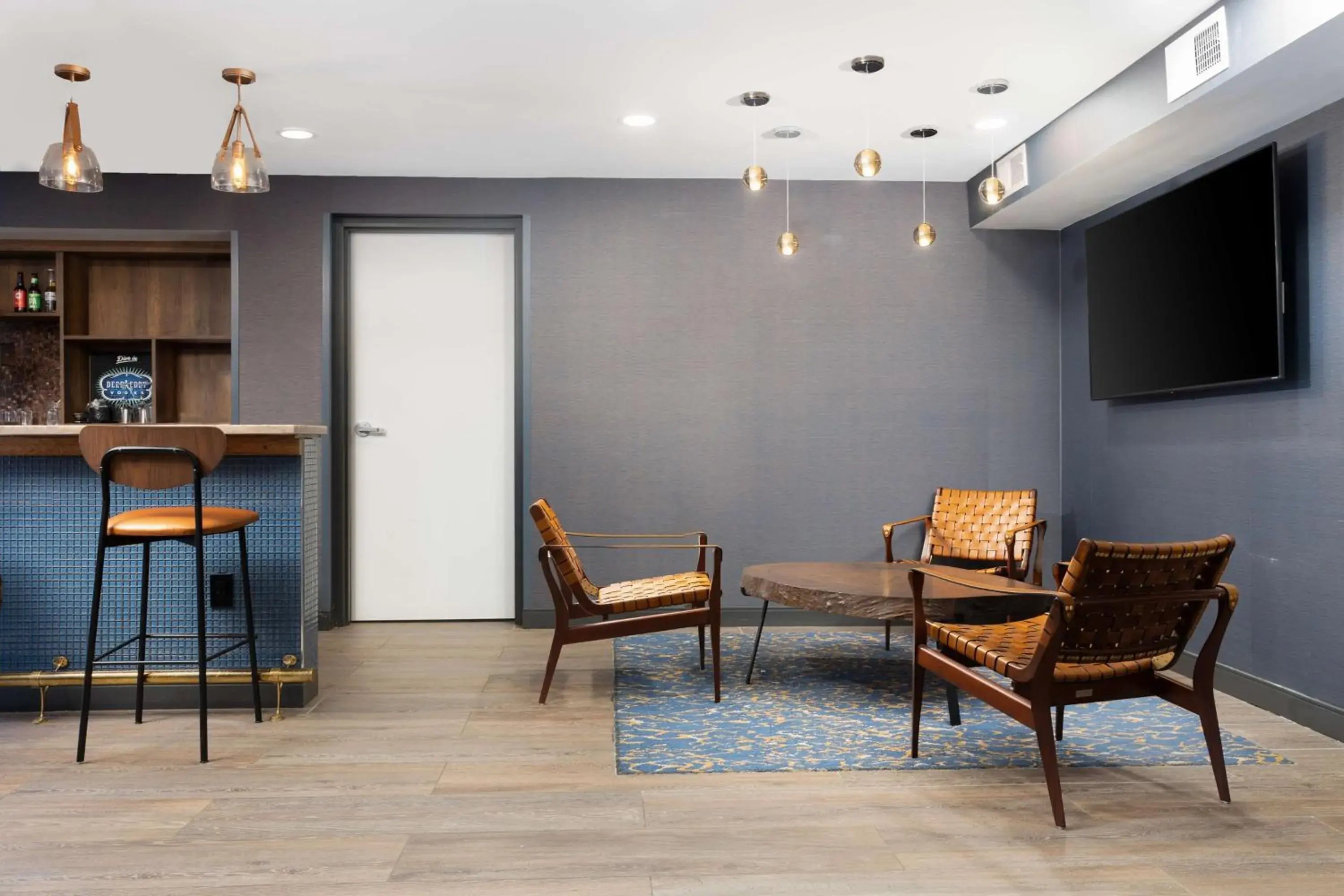 Lounge or bar in Hotel Westport Kansas City, Tapestry Collection by Hilton Lounge or bar in Hotel Westport Kansas City, Tapestry Collection by Hilton