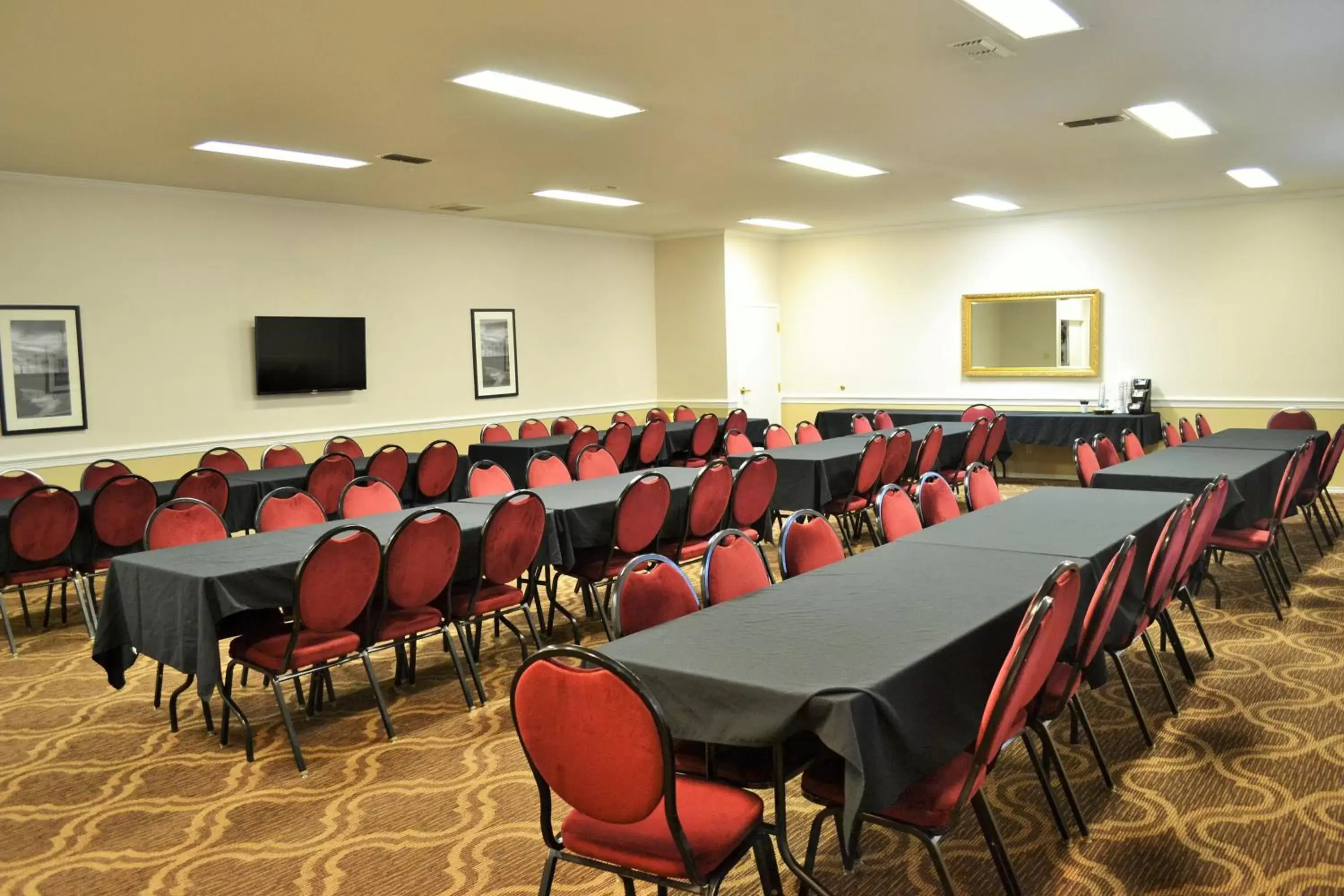 Banquet/Function facilities in Ashmore Inn and Suites Lubbock