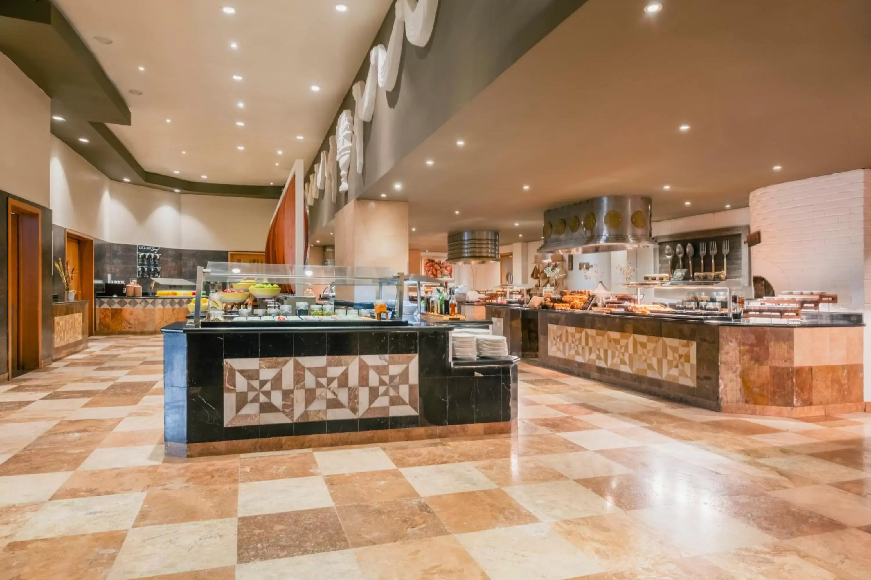Buffet breakfast, Restaurant/Places to Eat in Iberostar Selection Rose Hall Suites