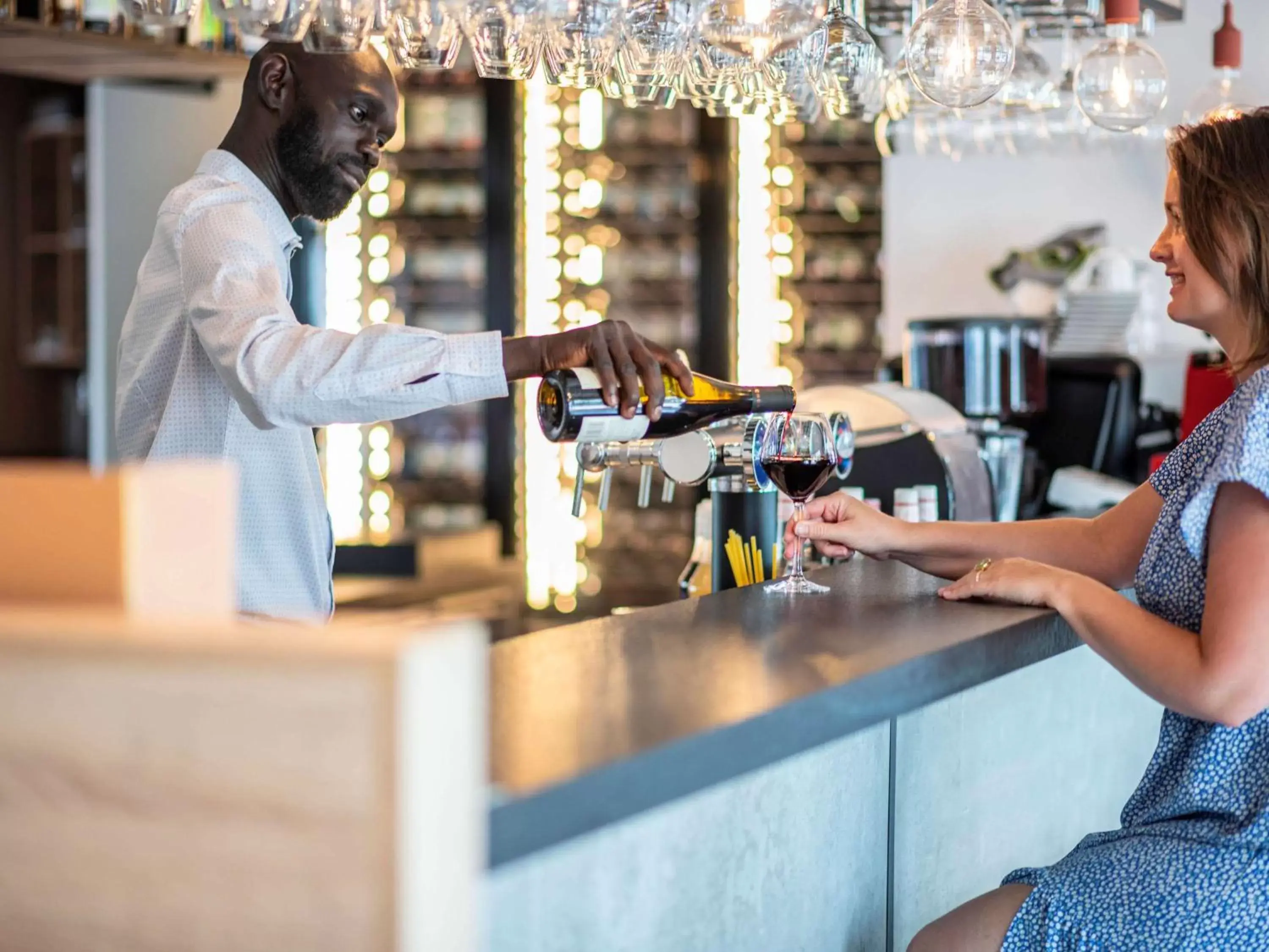 Lounge or bar, Staff in ibis Lyon Sud Oullins