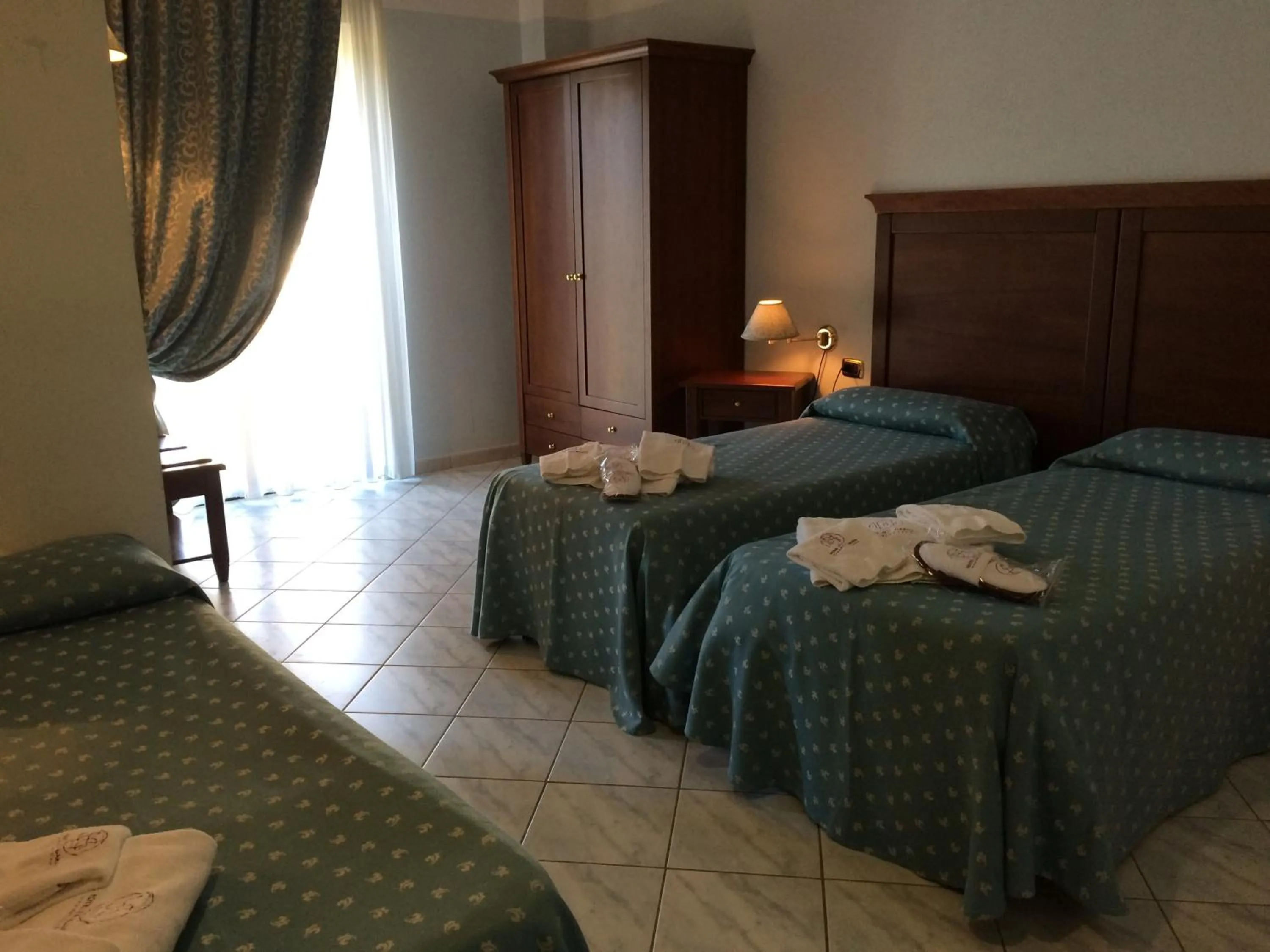 Triple Room in Hotel D.G. Garden