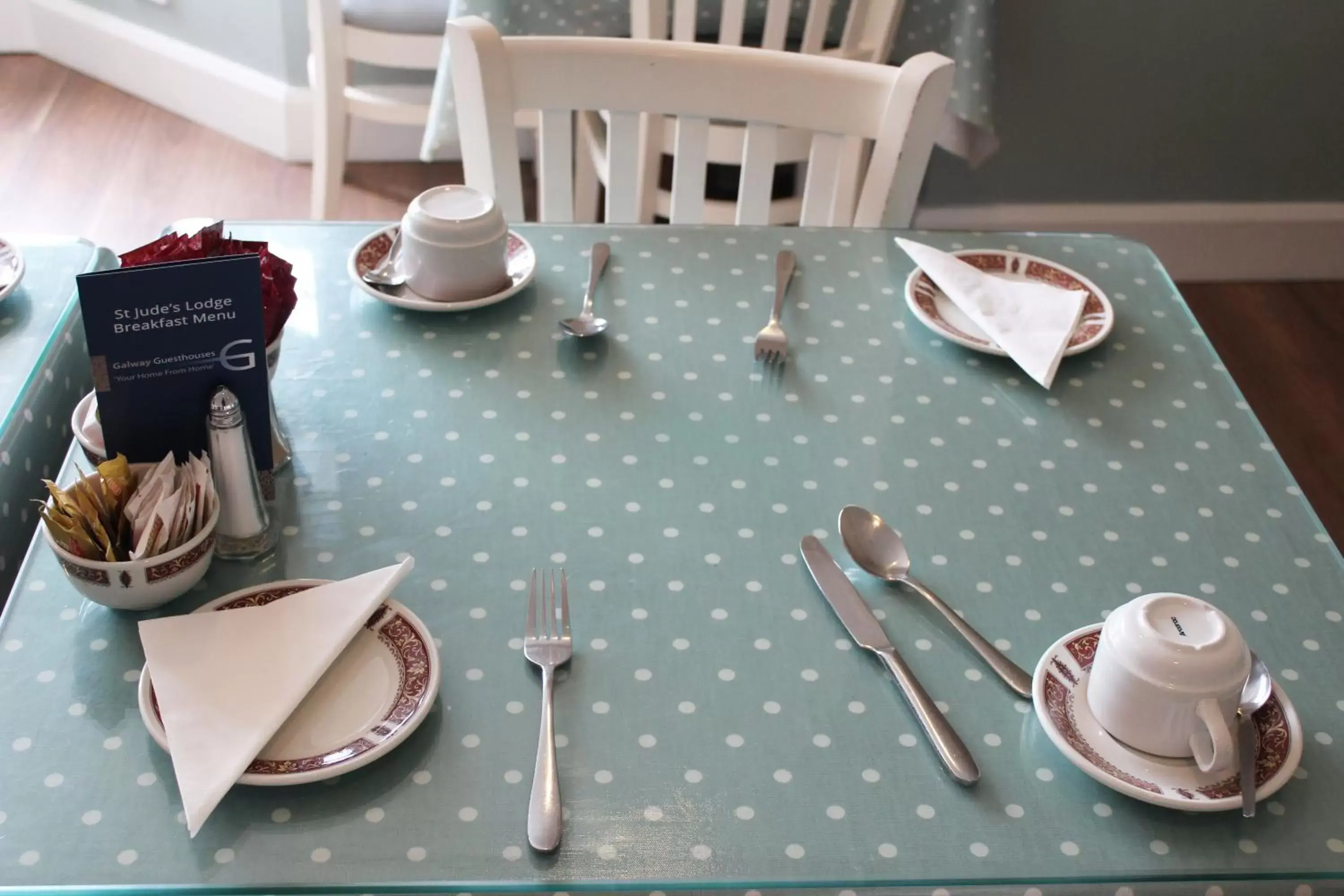 Coffee/tea facilities in St. Judes Lodge B&B