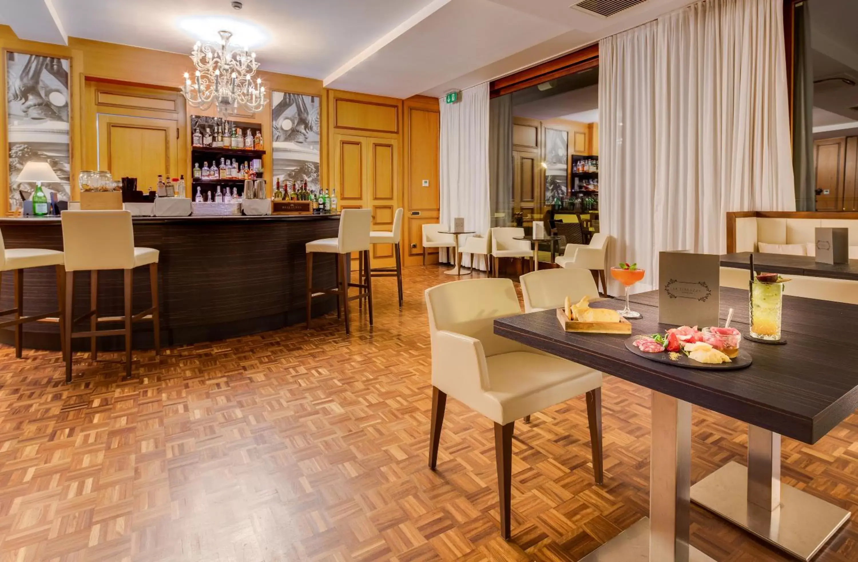 Lounge or bar, Restaurant/Places to Eat in Grande Albergo Roma