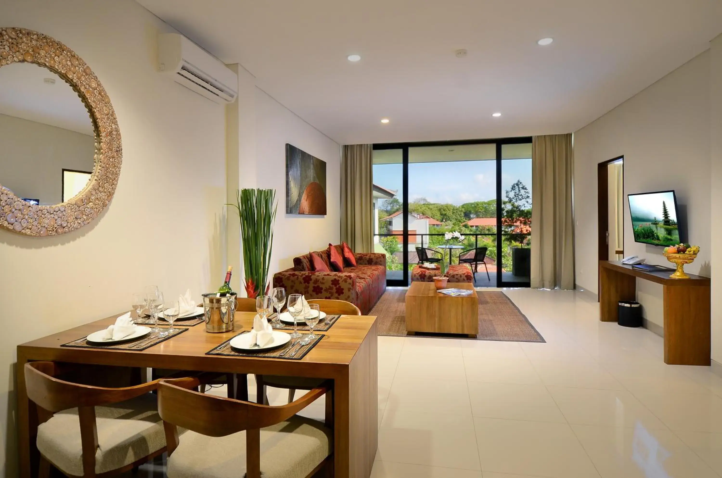 Living room, Dining Area in Taksu Sanur Hotel