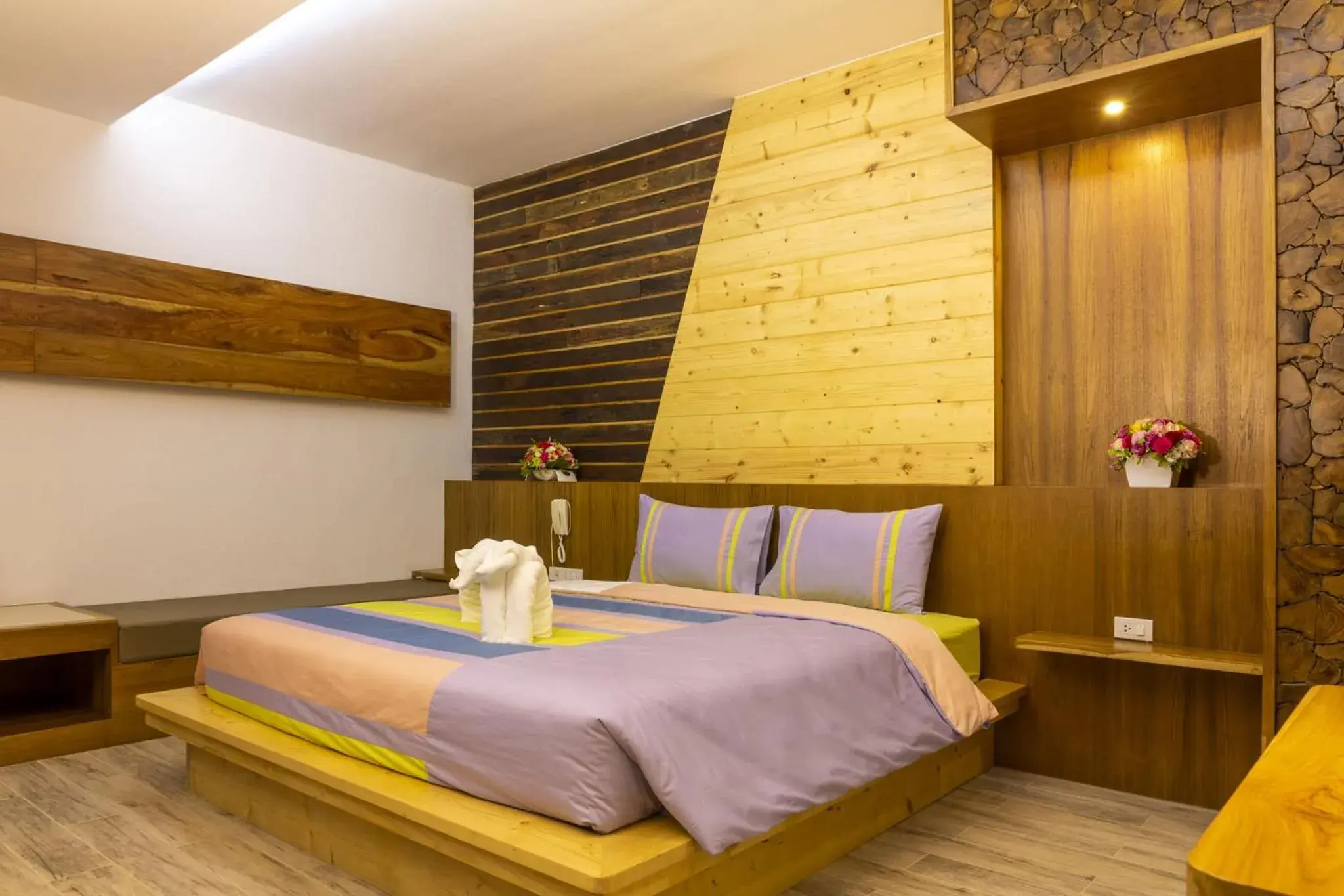 Bed in Tamnanpar Resort