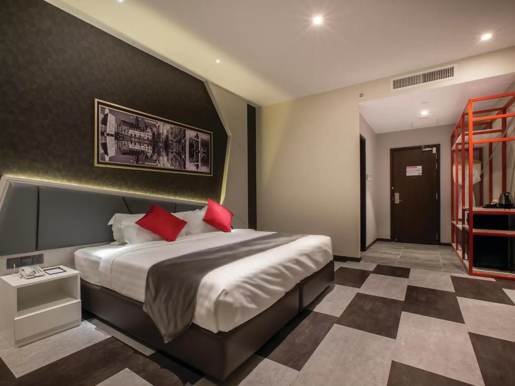 Photo of the whole room, Bed in Iconic Hotel Photo of the whole room, Bed in Iconic Hotel