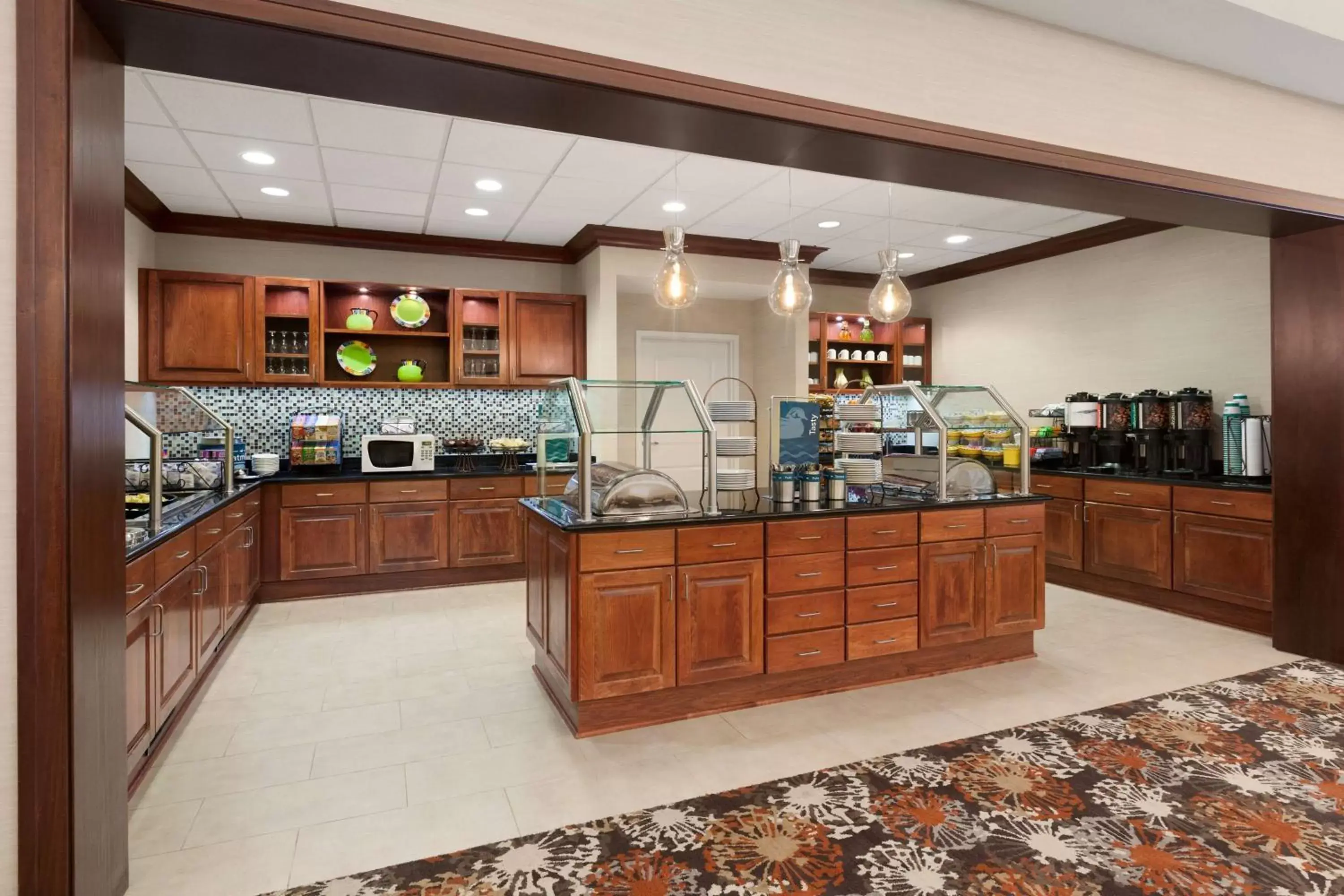Restaurant/Places to Eat in Homewood Suites Medford