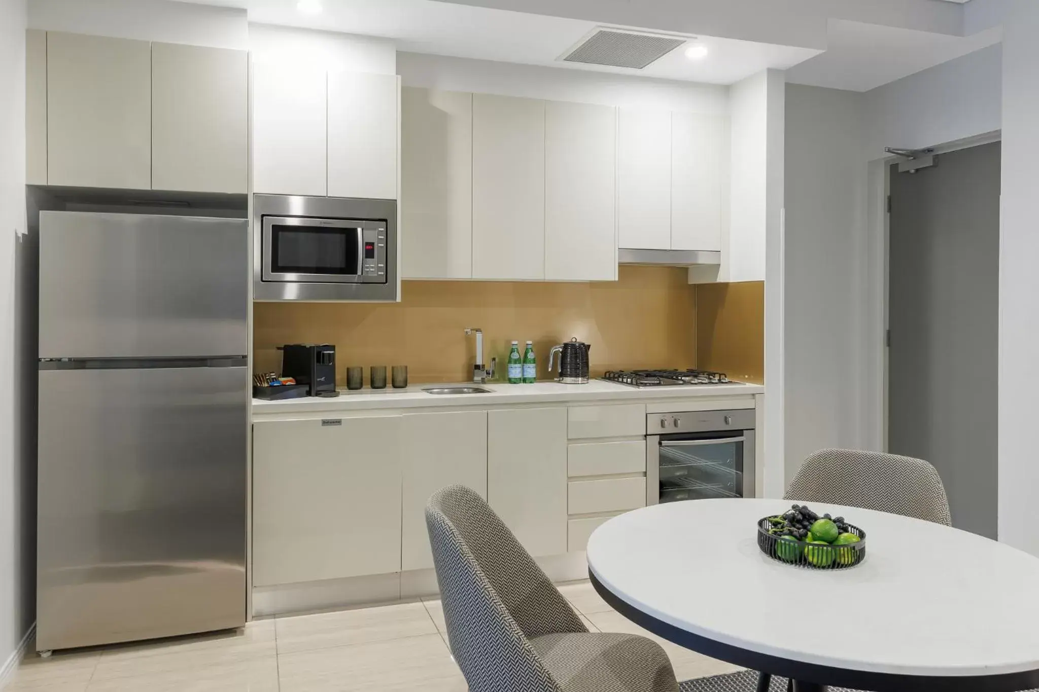 Kitchen/Kitchenette in Meriton Suites Herschel Street, Brisbane