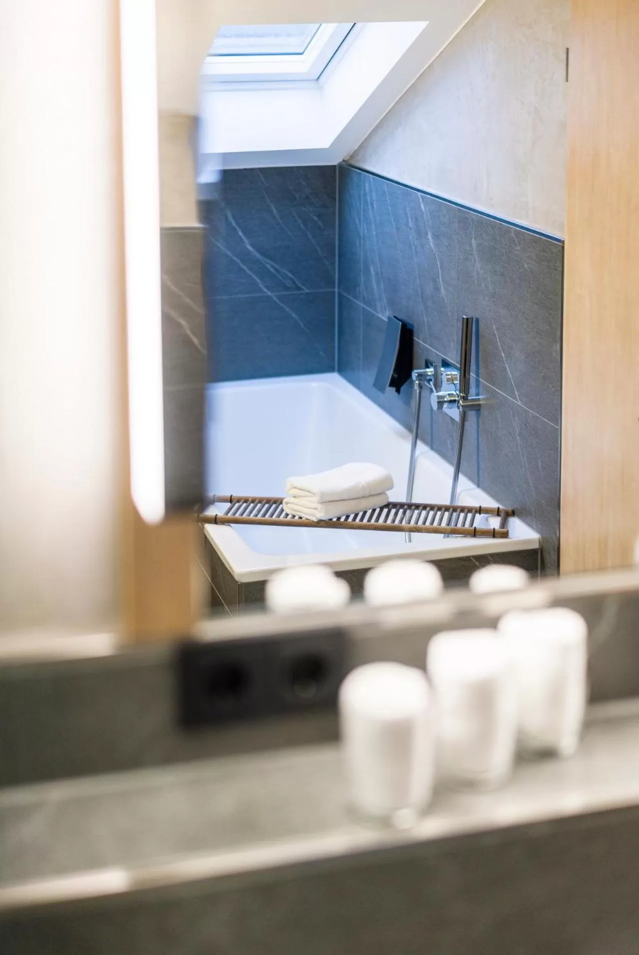 Bathroom in Staudacherhof in Garmisch-Partenkirchen I Blick aufs Zugspitzmassiv I einzigartige Bayurvida Küche