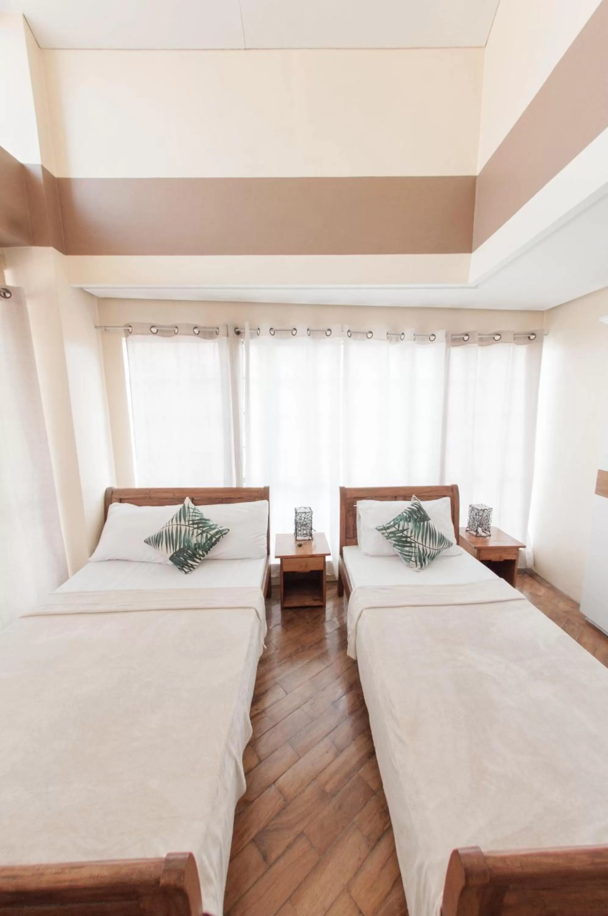 Bed in The Half House by Elmar Cabin