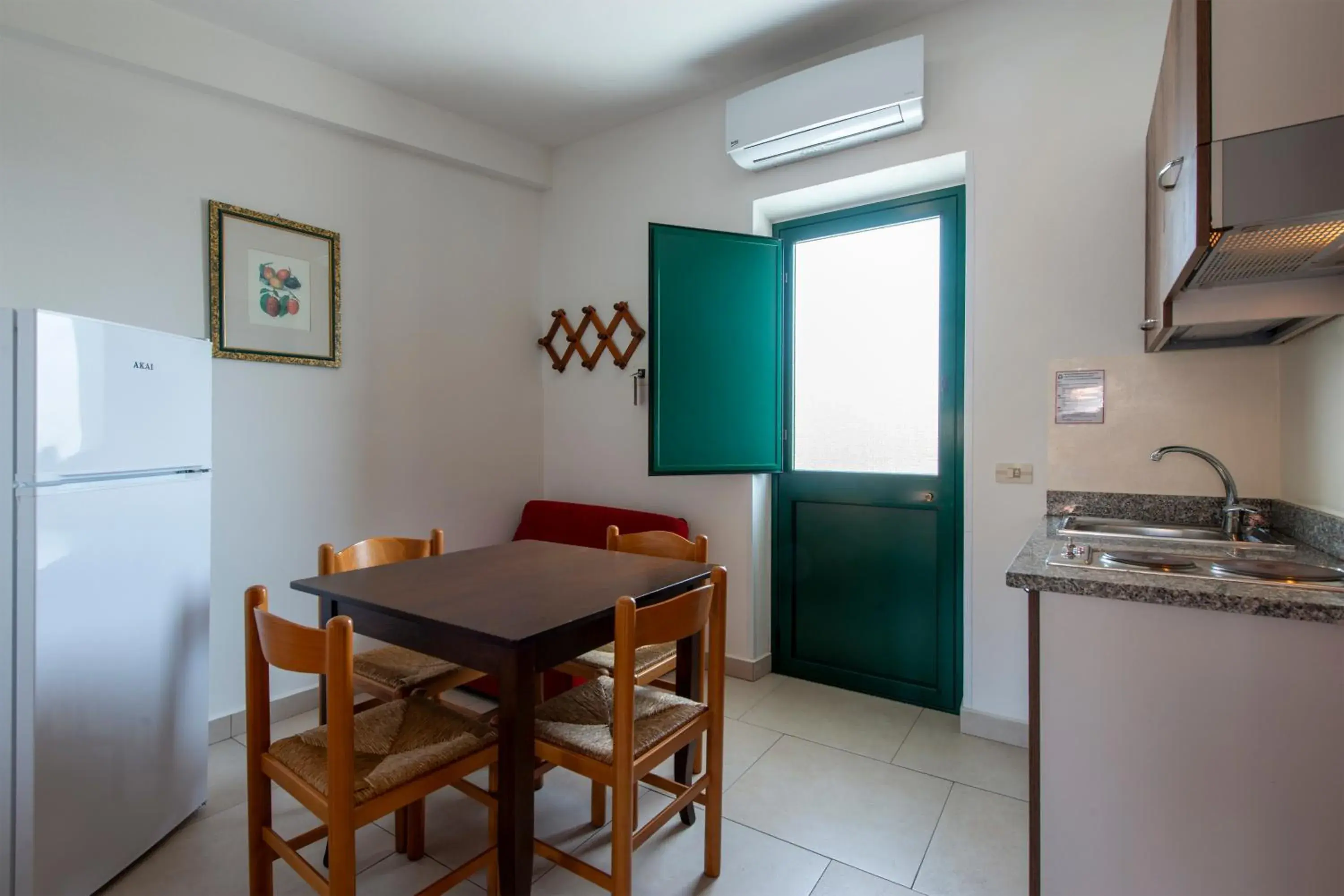 Dining area, Kitchen/Kitchenette in Villaggio Alkantara