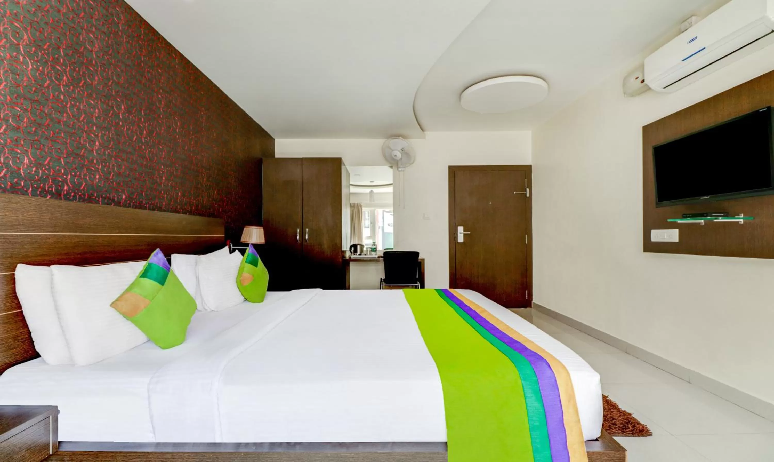 Bed in Treebo Trend Orchid MG Road