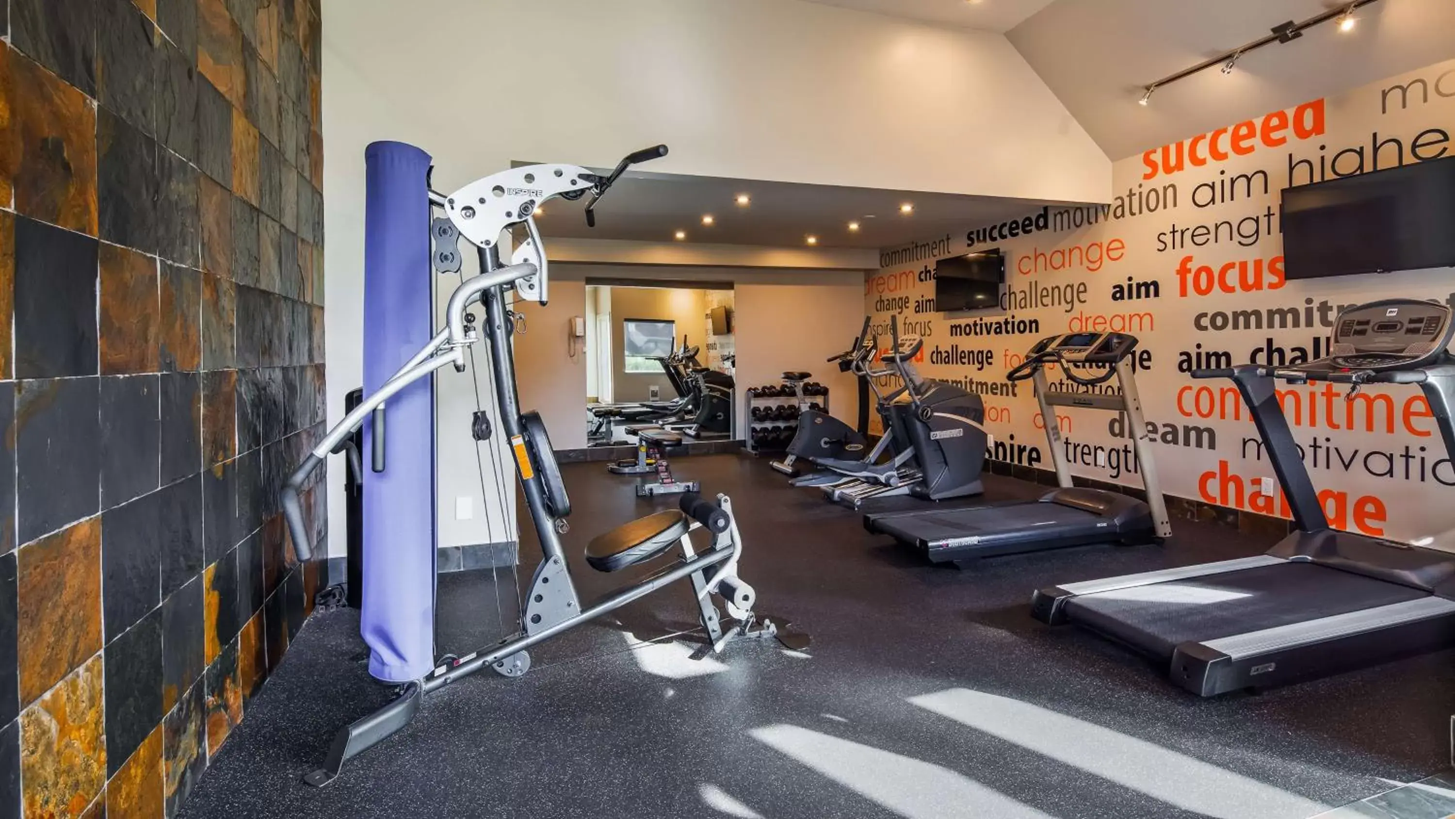 Fitness centre/facilities, Fitness Center/Facilities in Best Western Plus Emerald Isle Hotel