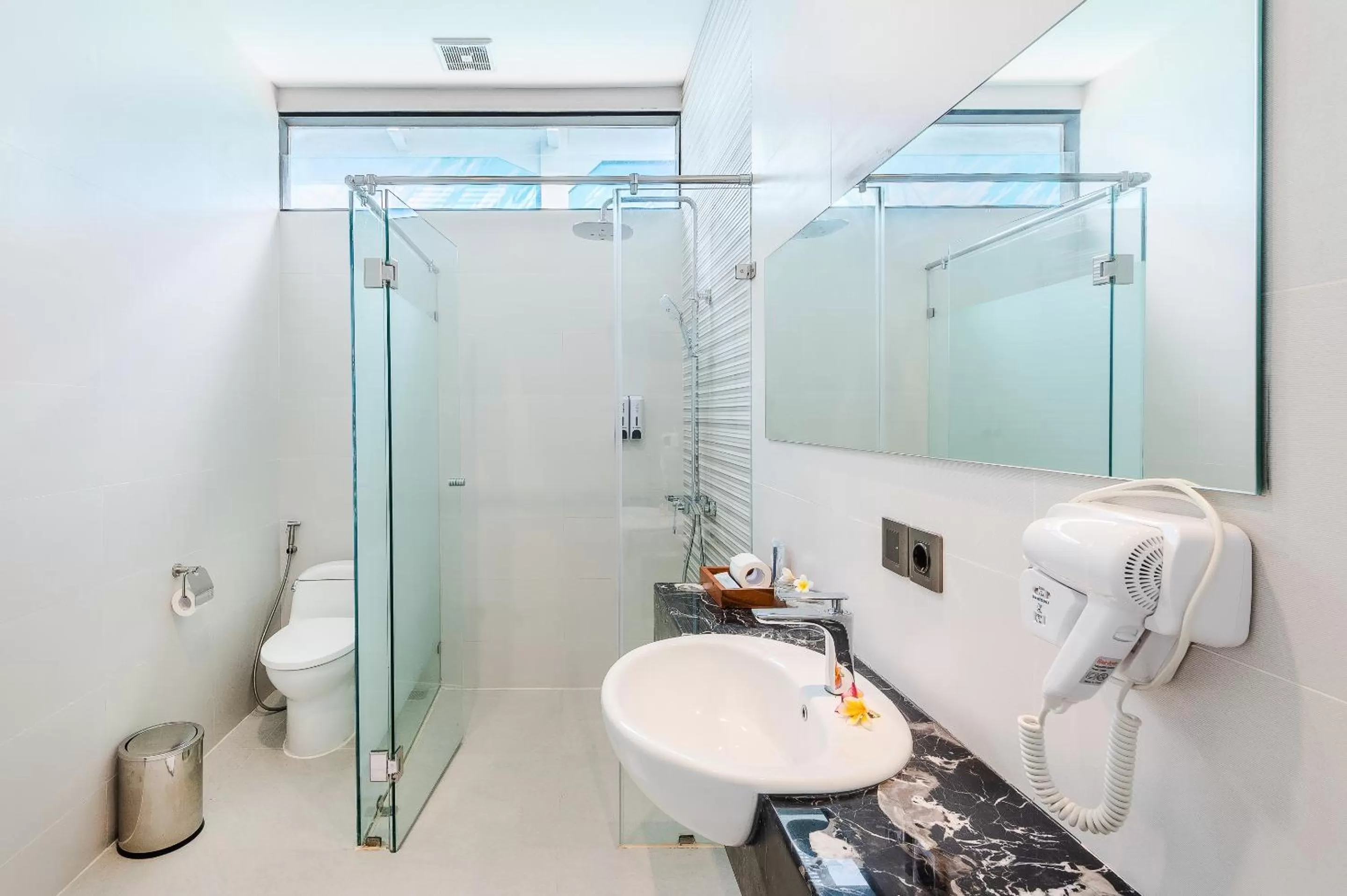 Shower in Padmasari Resort Lovina