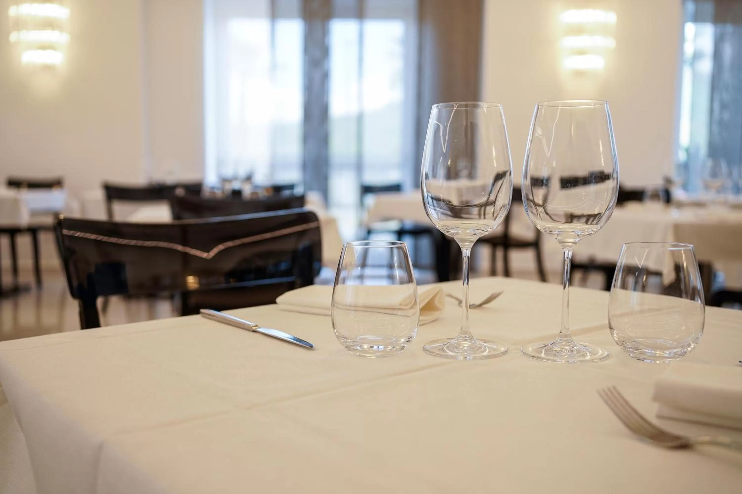 Restaurant/places to eat in PM Hotel