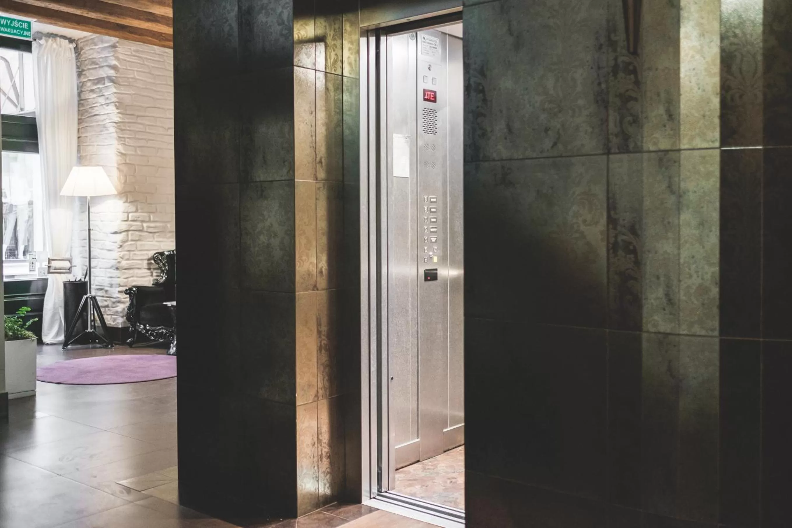 elevator in Vanilla Hotel