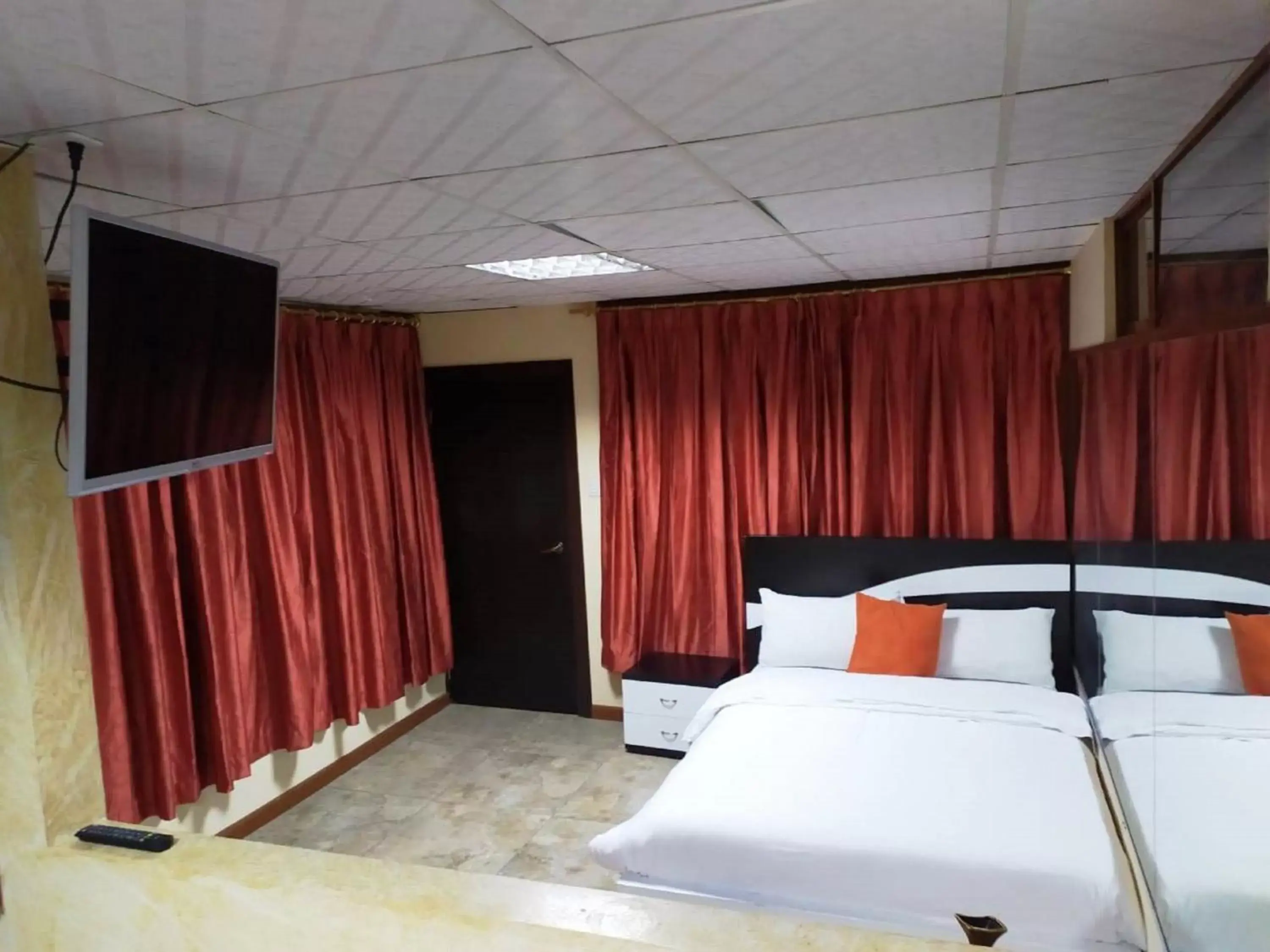 Deluxe Family Room - single occupancy in La Kapital Hotel Deluxe Family Room - single occupancy in La Kapital Hotel