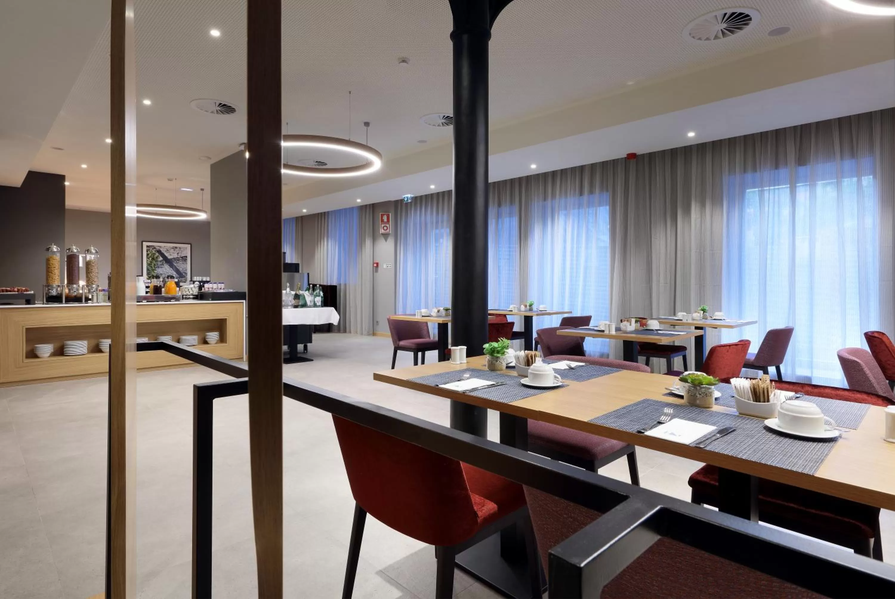 Lounge or bar in Eurostars Porto Centro