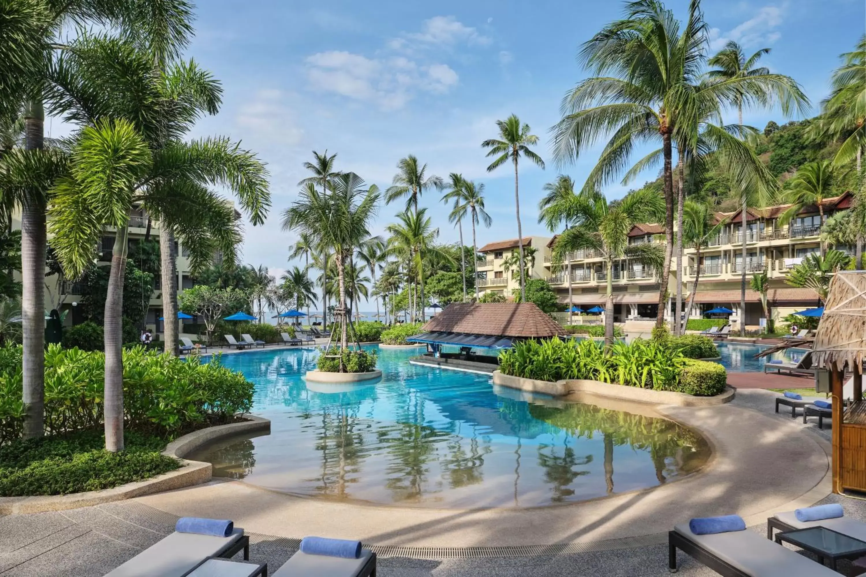 Swimming Pool in Phuket Marriott Resort & Spa, Merlin Beach